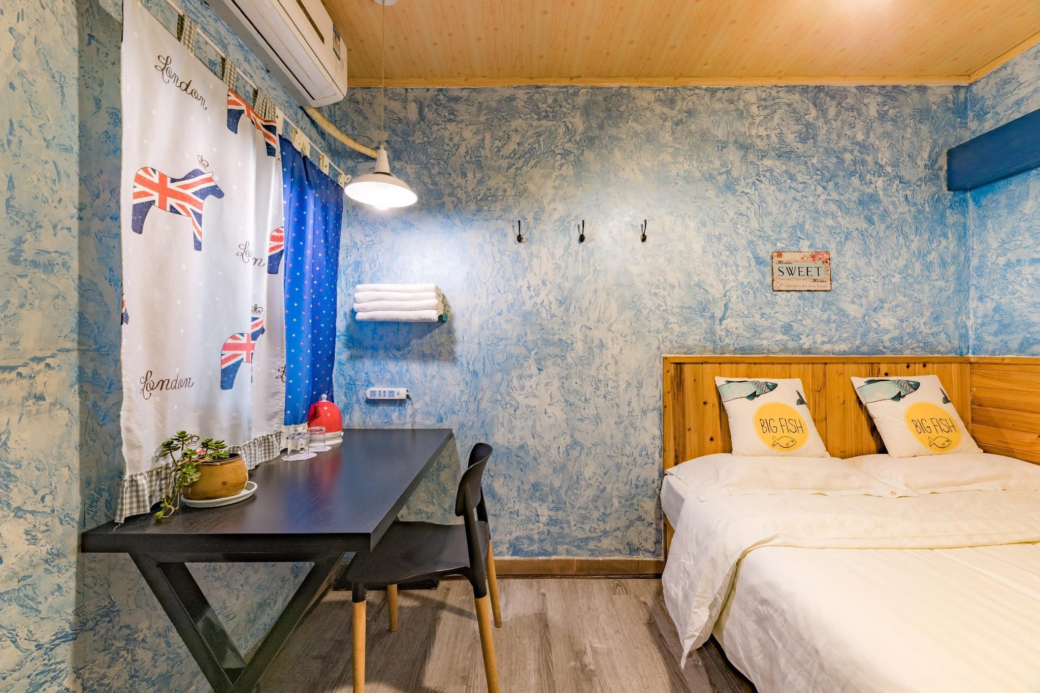 Double Room with shared bathroom room