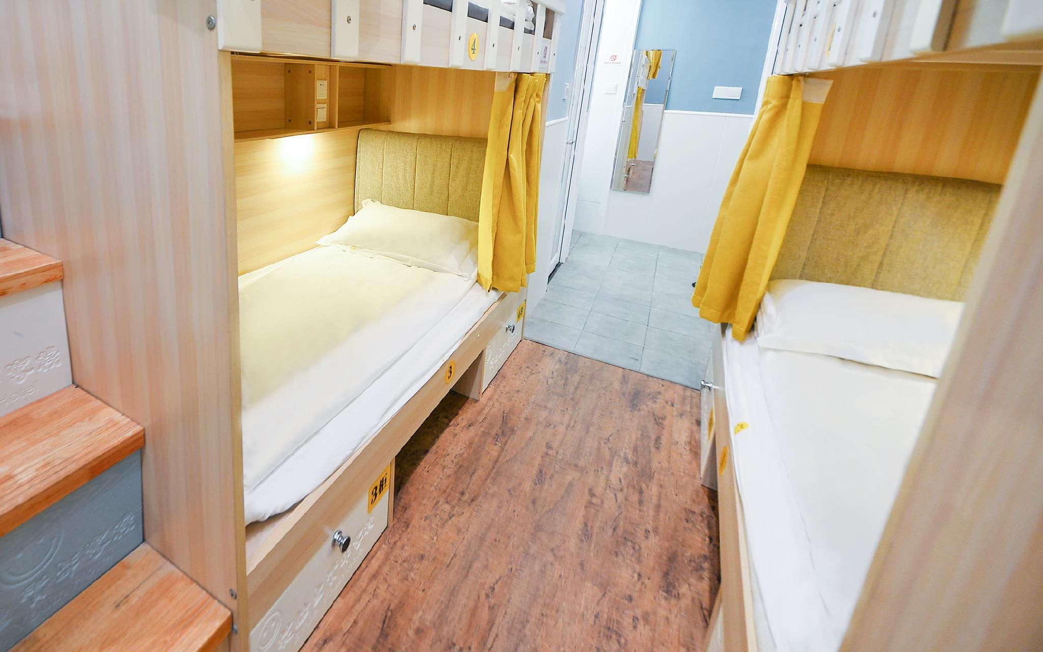Single Bunk Bed In 4-Bed Male Dormitory Room
