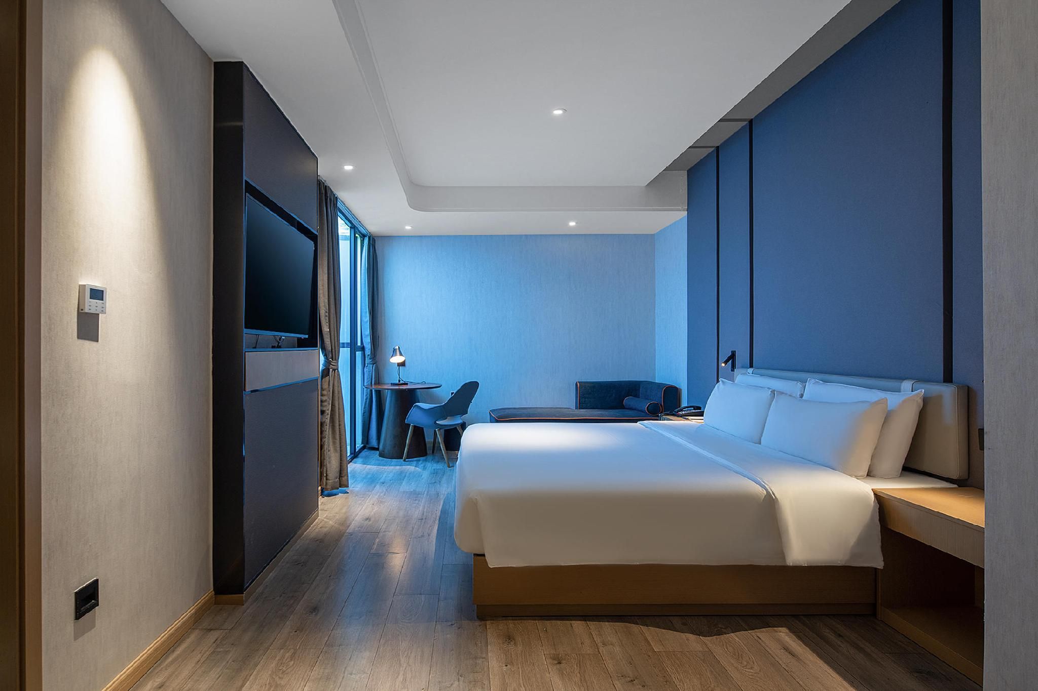 Atour - Elegant Room