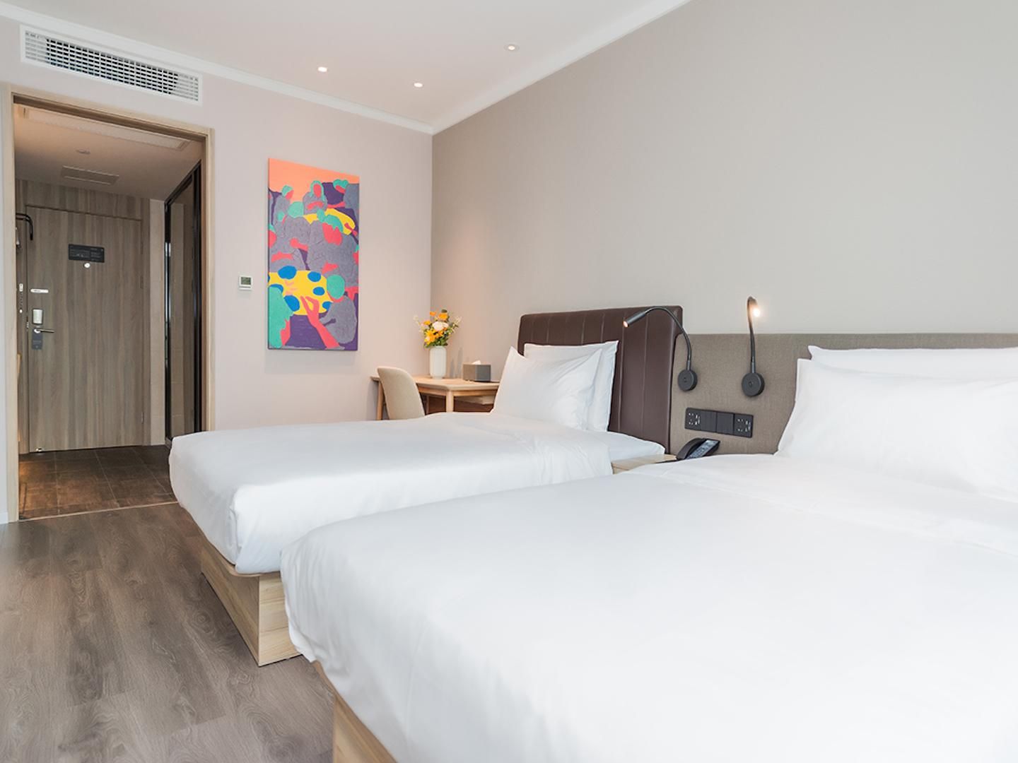 Huazhu - Business Twin Room