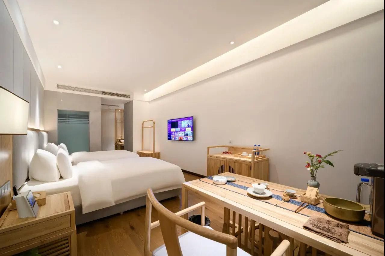 2 Bed Twin Superior Room