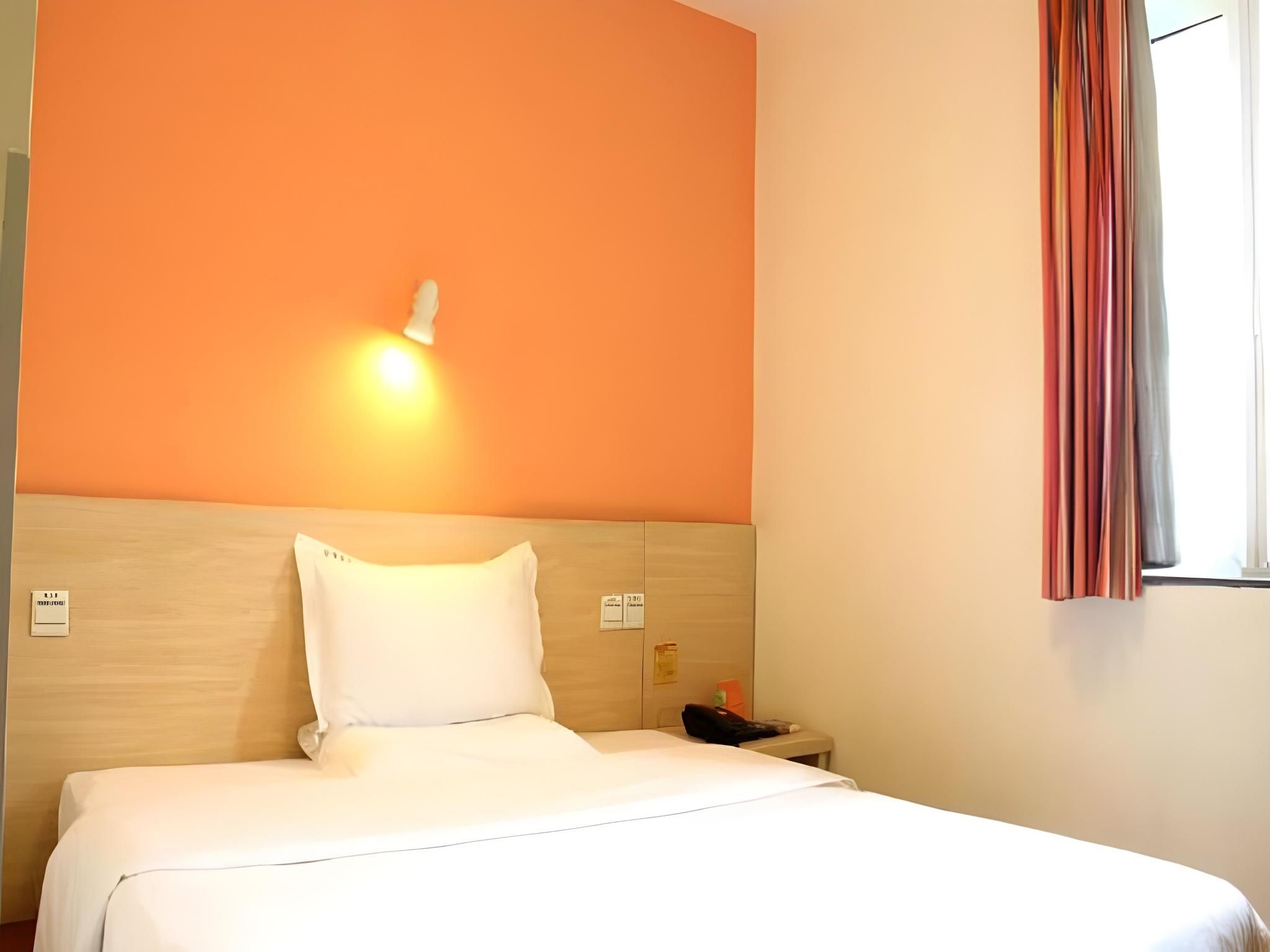 7 Days - Zizhu Bed Room