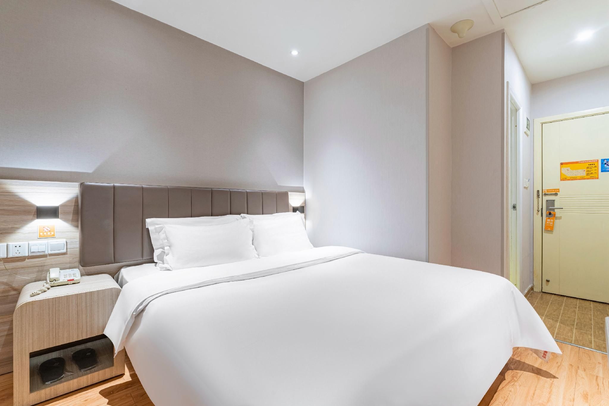 Light Double Room