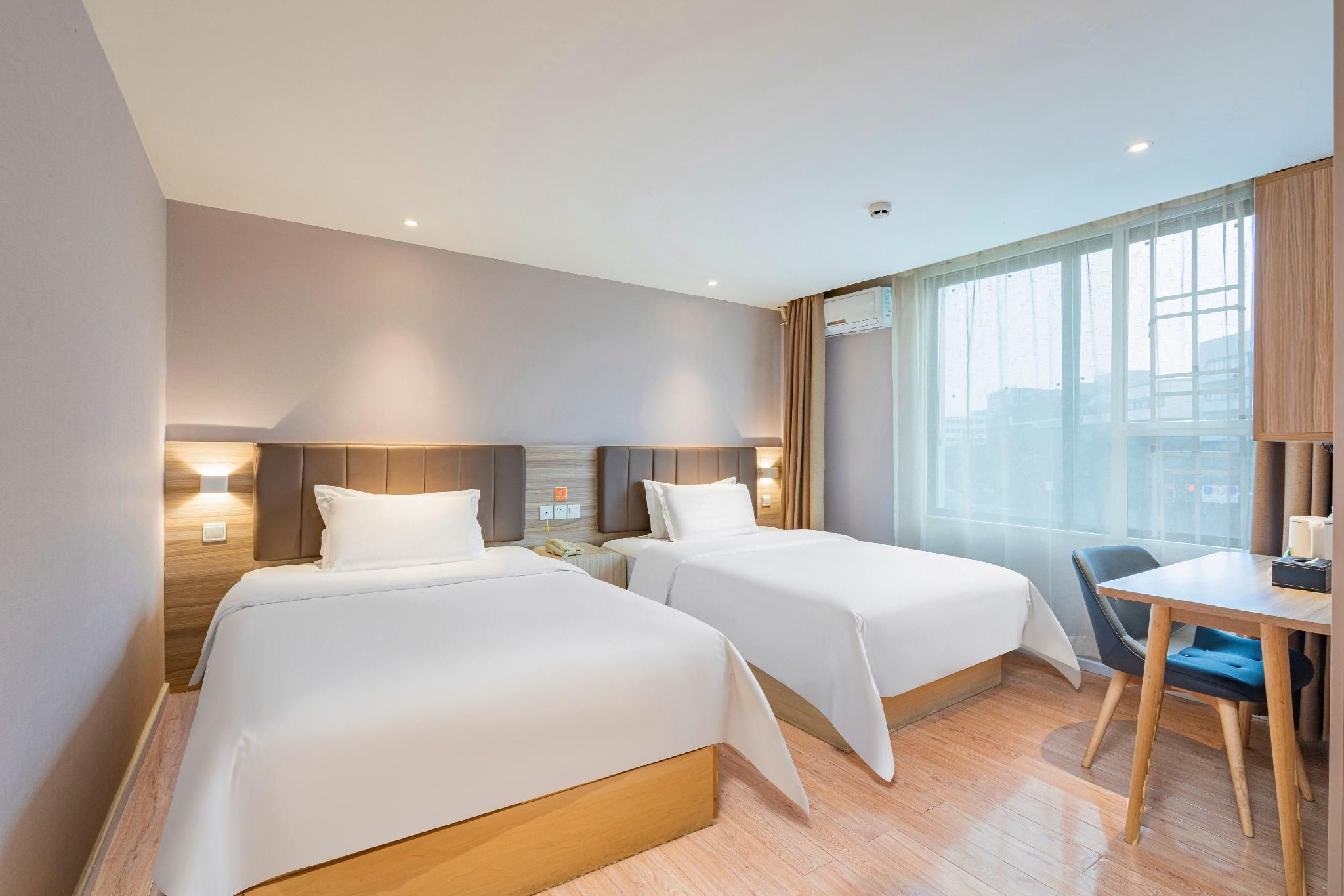 2 Bed Twin Superior Room