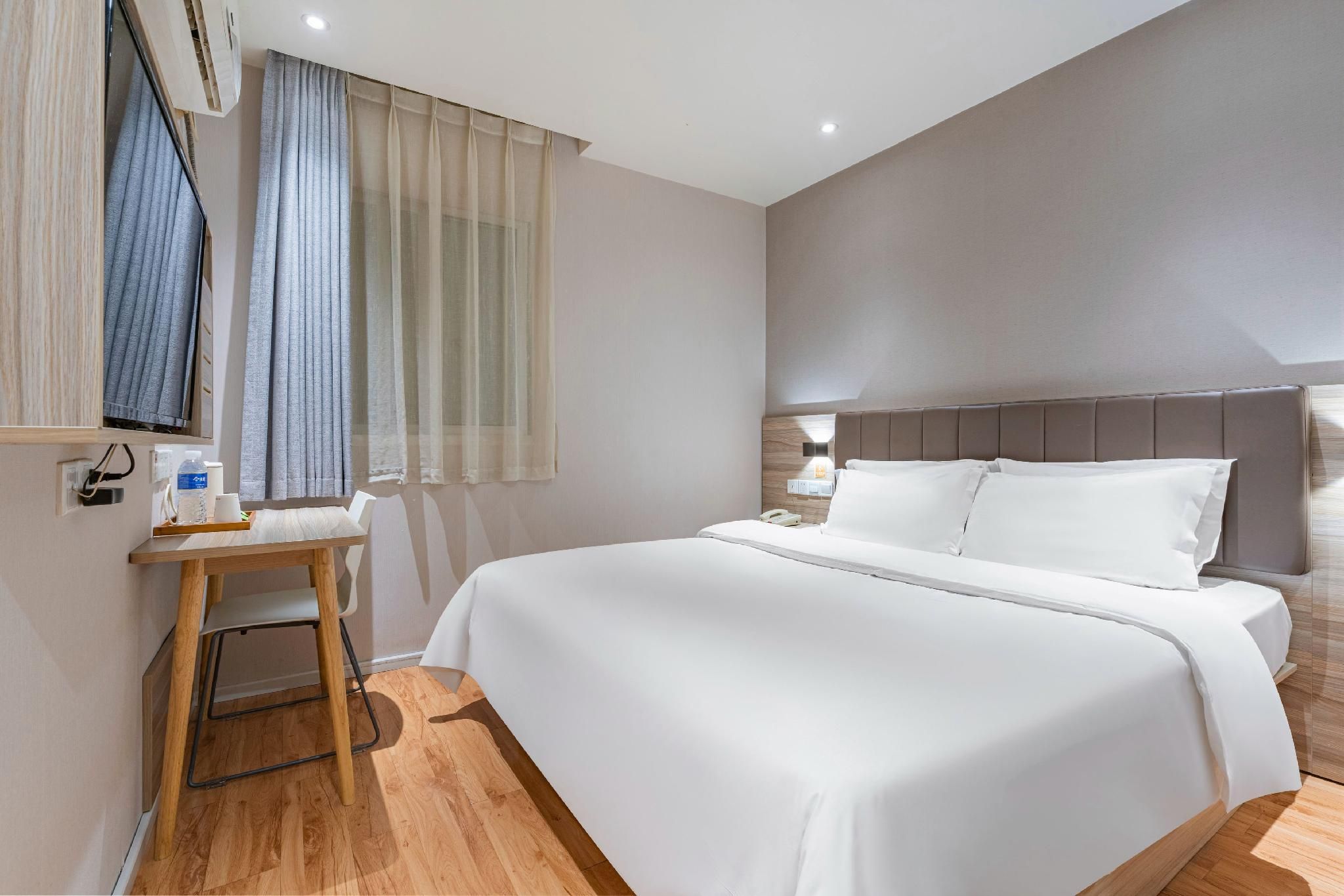 Light Double Room
