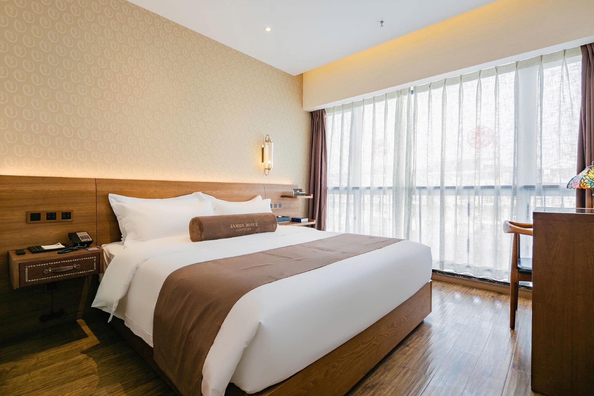 James Joyce - Chunxiang Bed Room