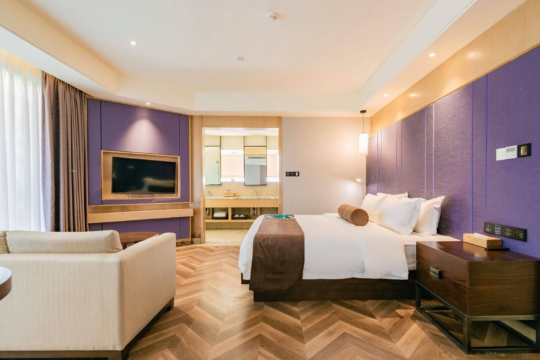 James Joyce - Feifan Suite With View