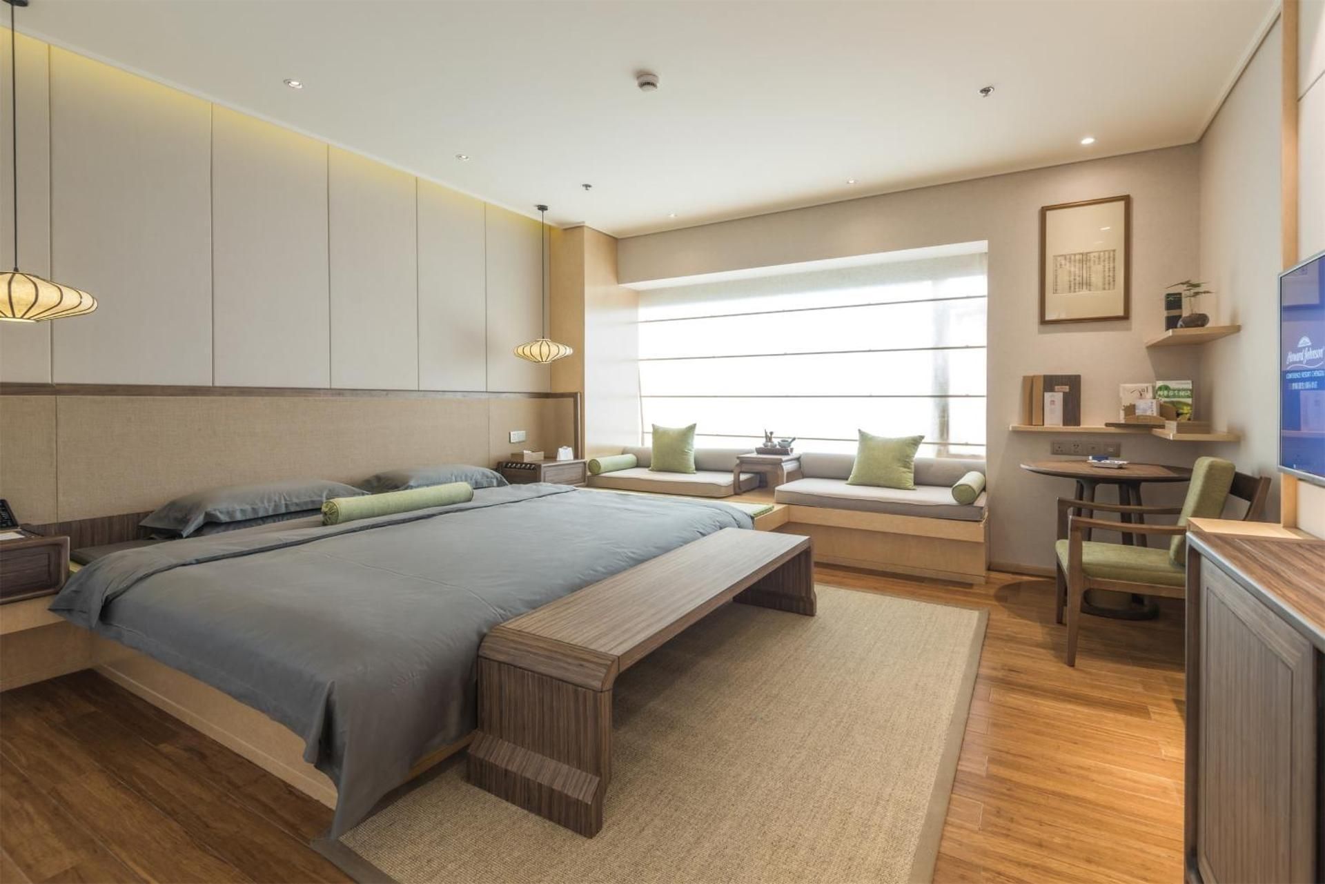 Elegant King Bed
