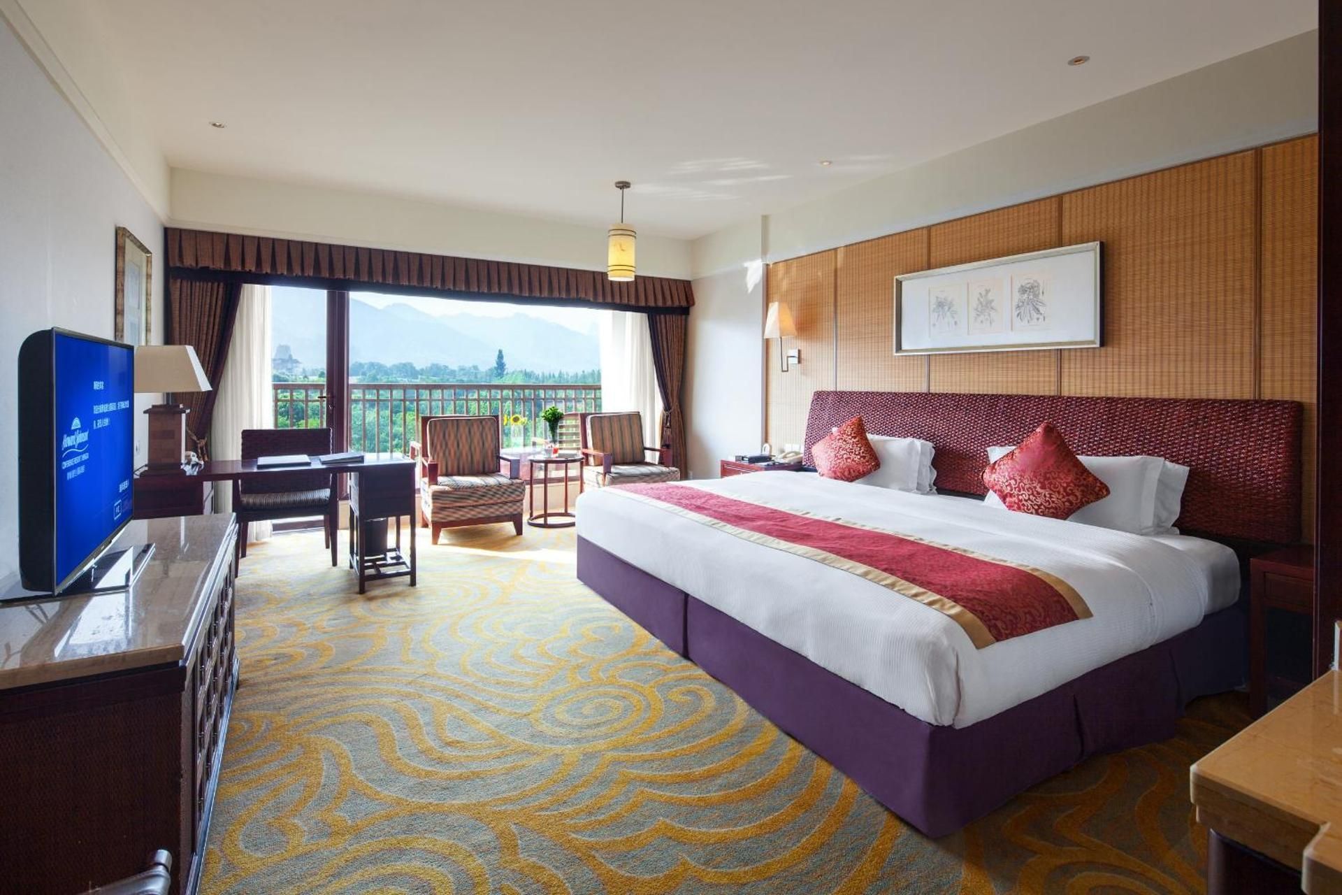 Deluxe Double Room with Mountain View