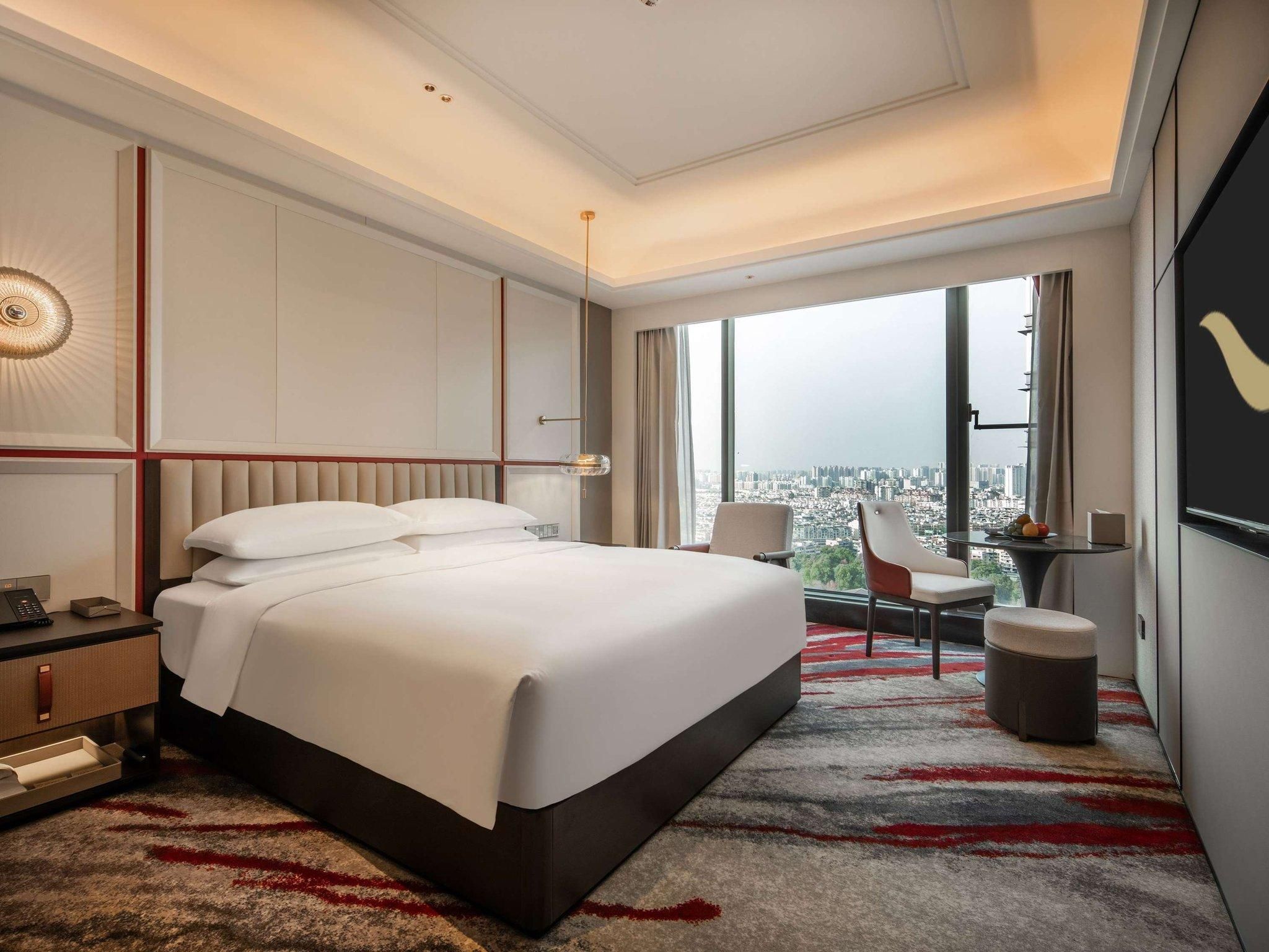 Superior Room with One King-Size Bed
