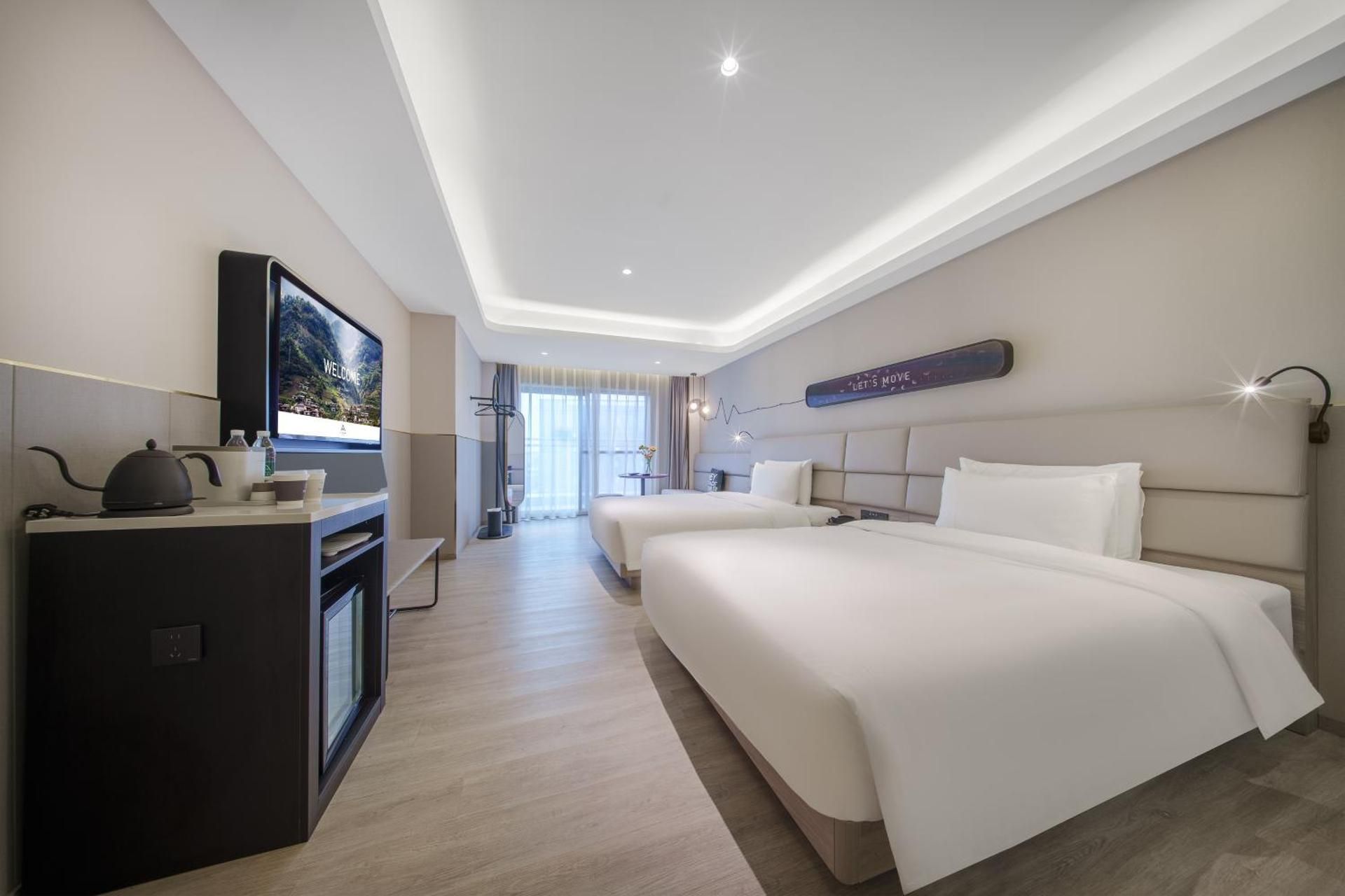 Superior Twin Room with Balcony