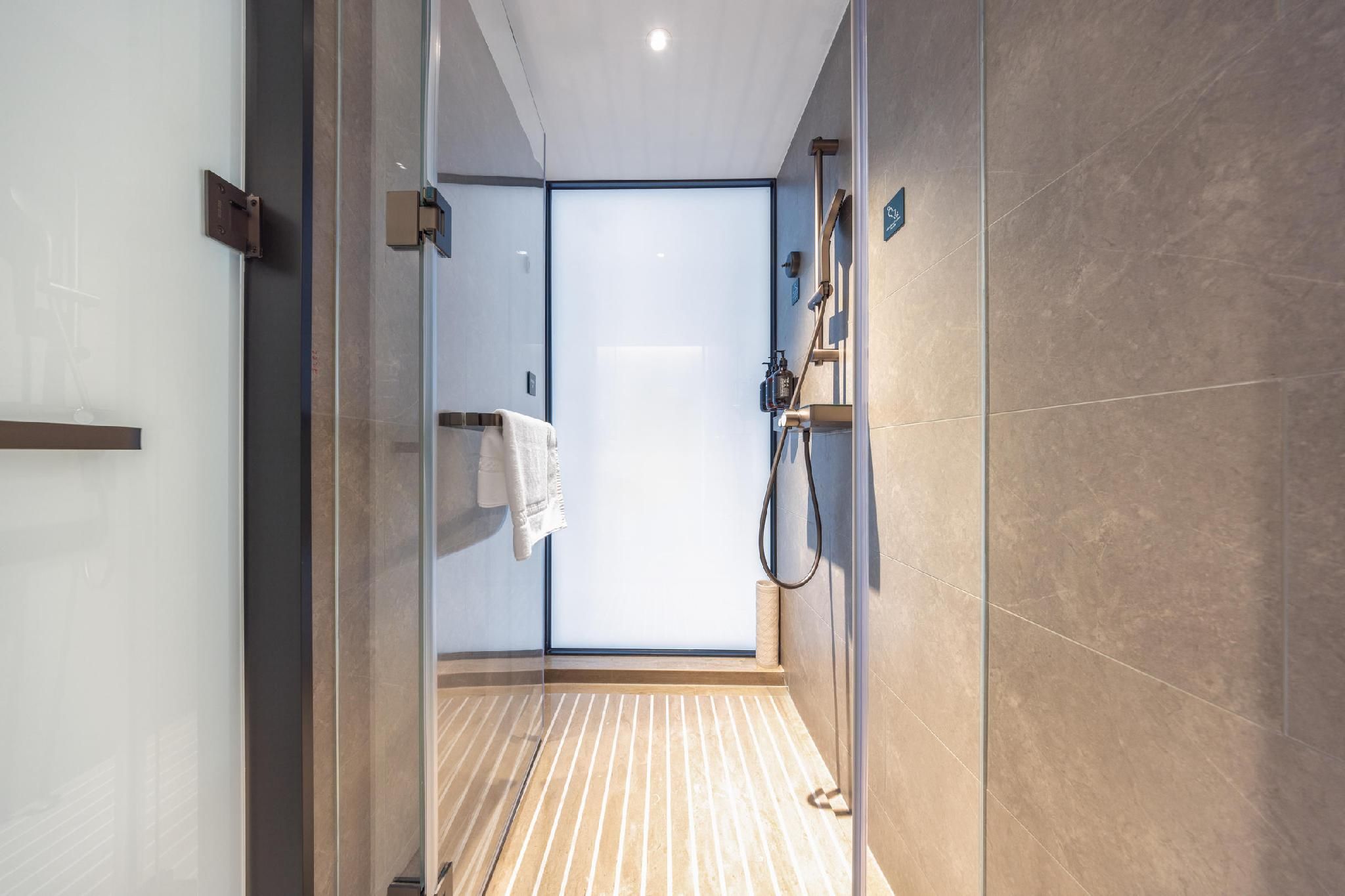 Executive room, Guest room, 1 Queen