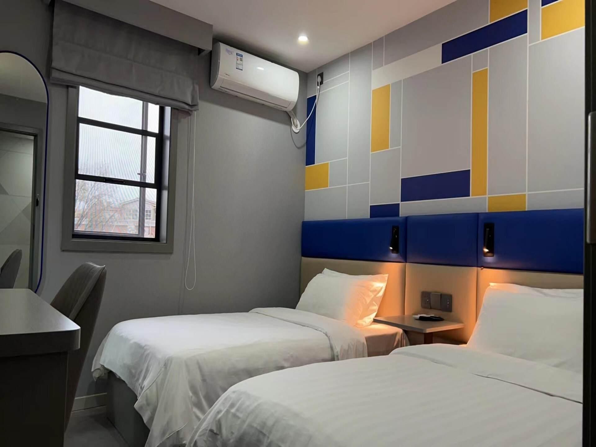 WH - New 7 Days Zizai Twin Room