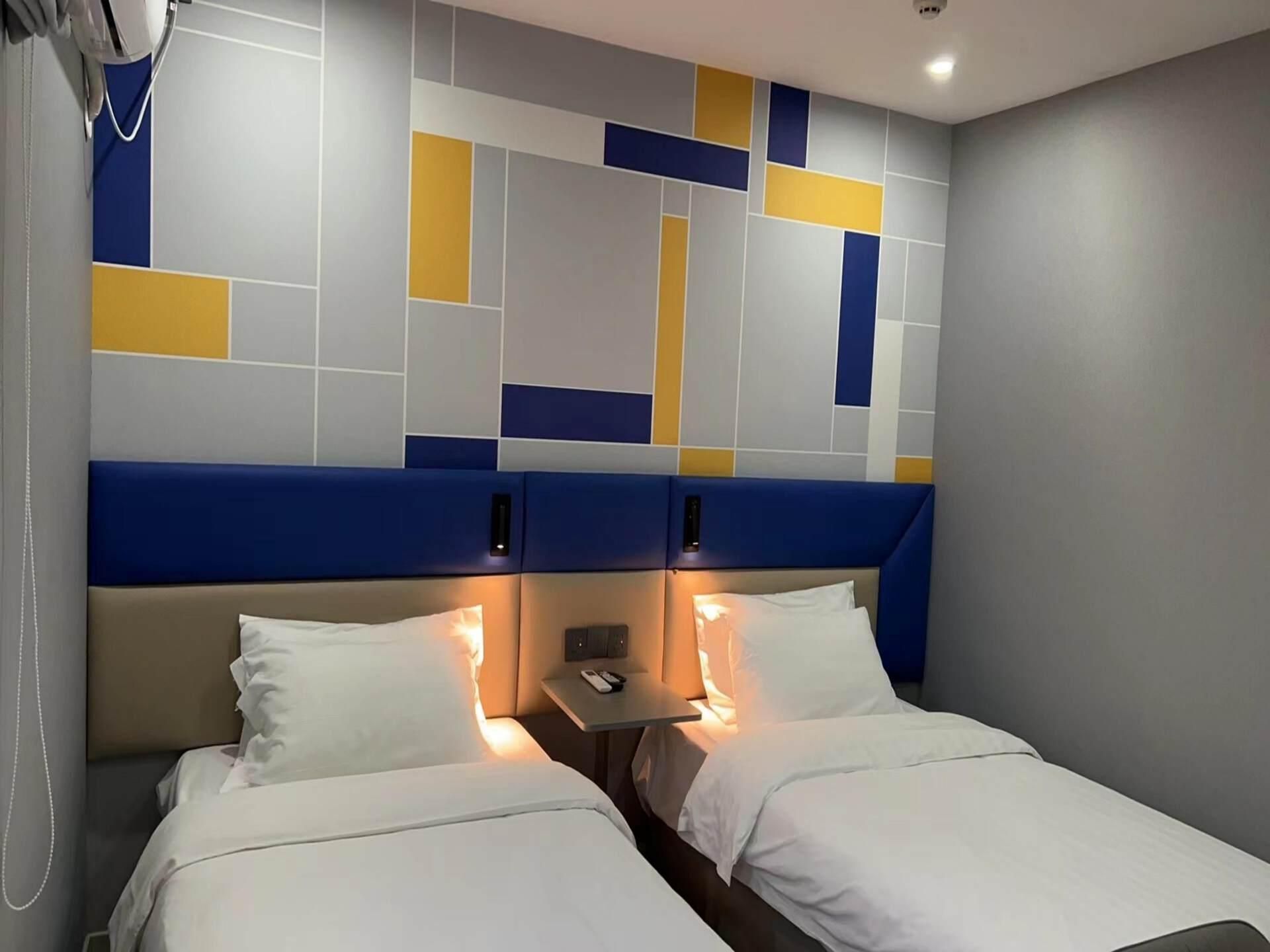 WH - New 7 Days Zizai Twin Room