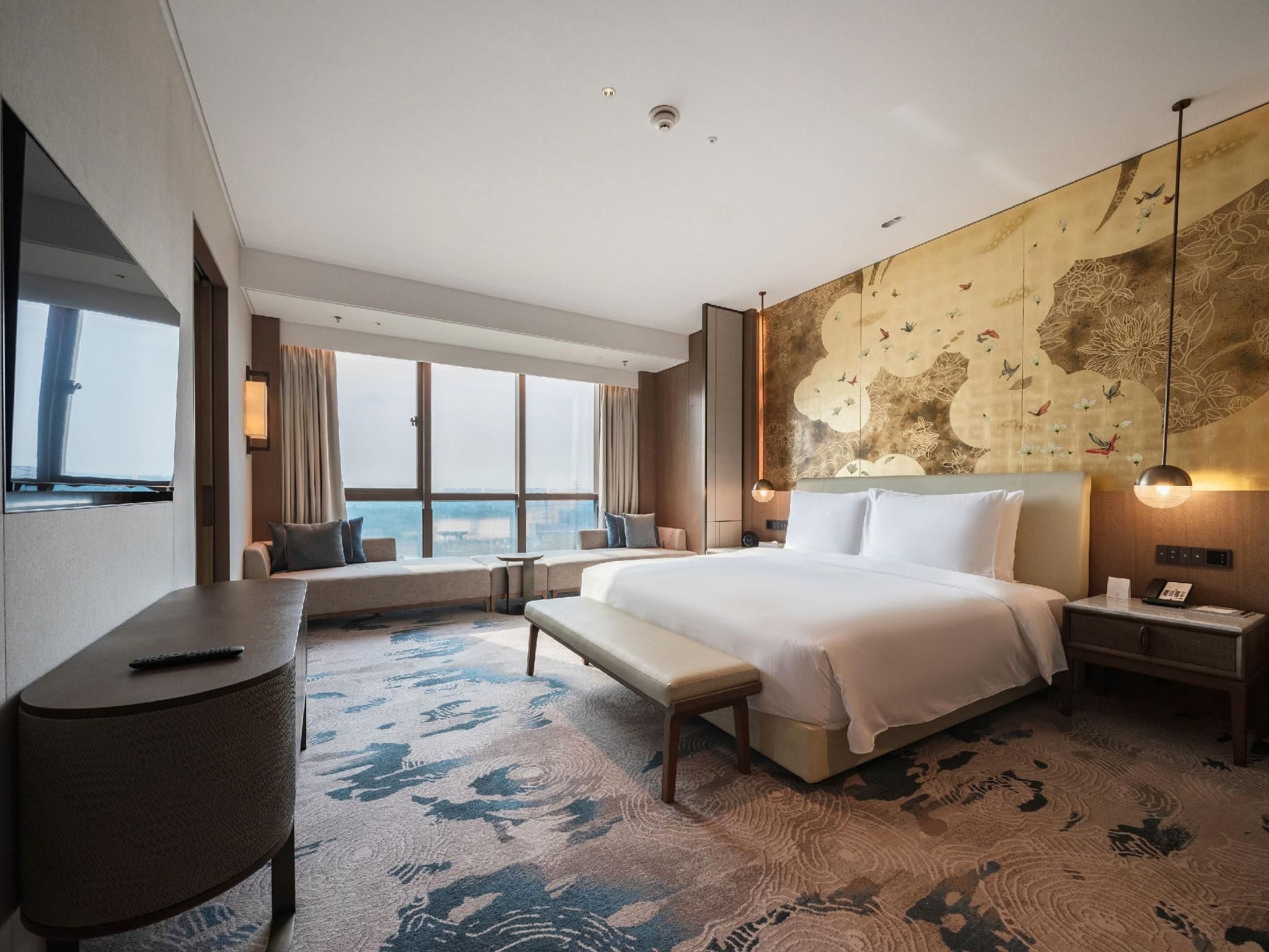 Tivoli Room