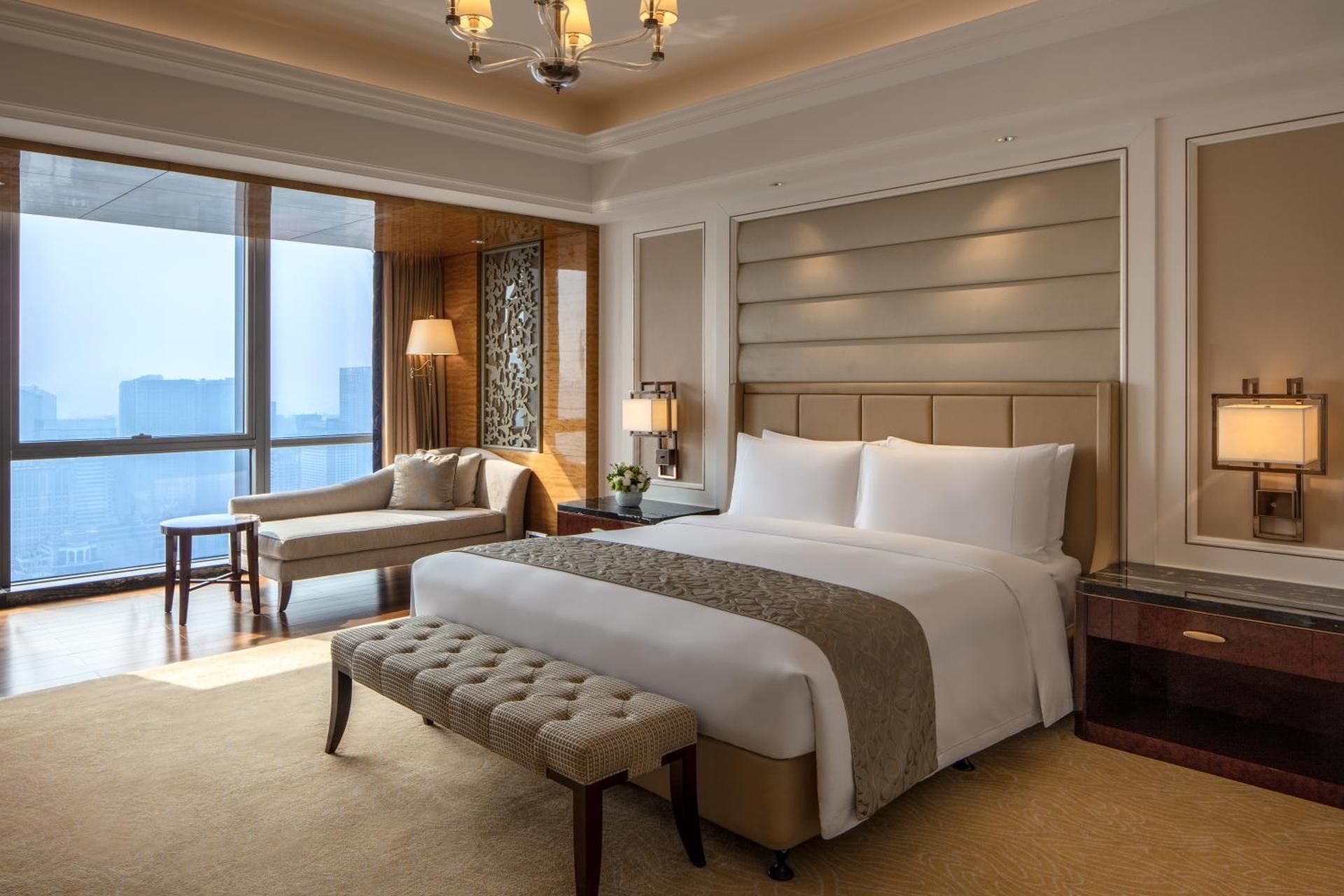 Ritz Carlton Suite, Club lounge access, 1 Bedroom Suite, 1 King