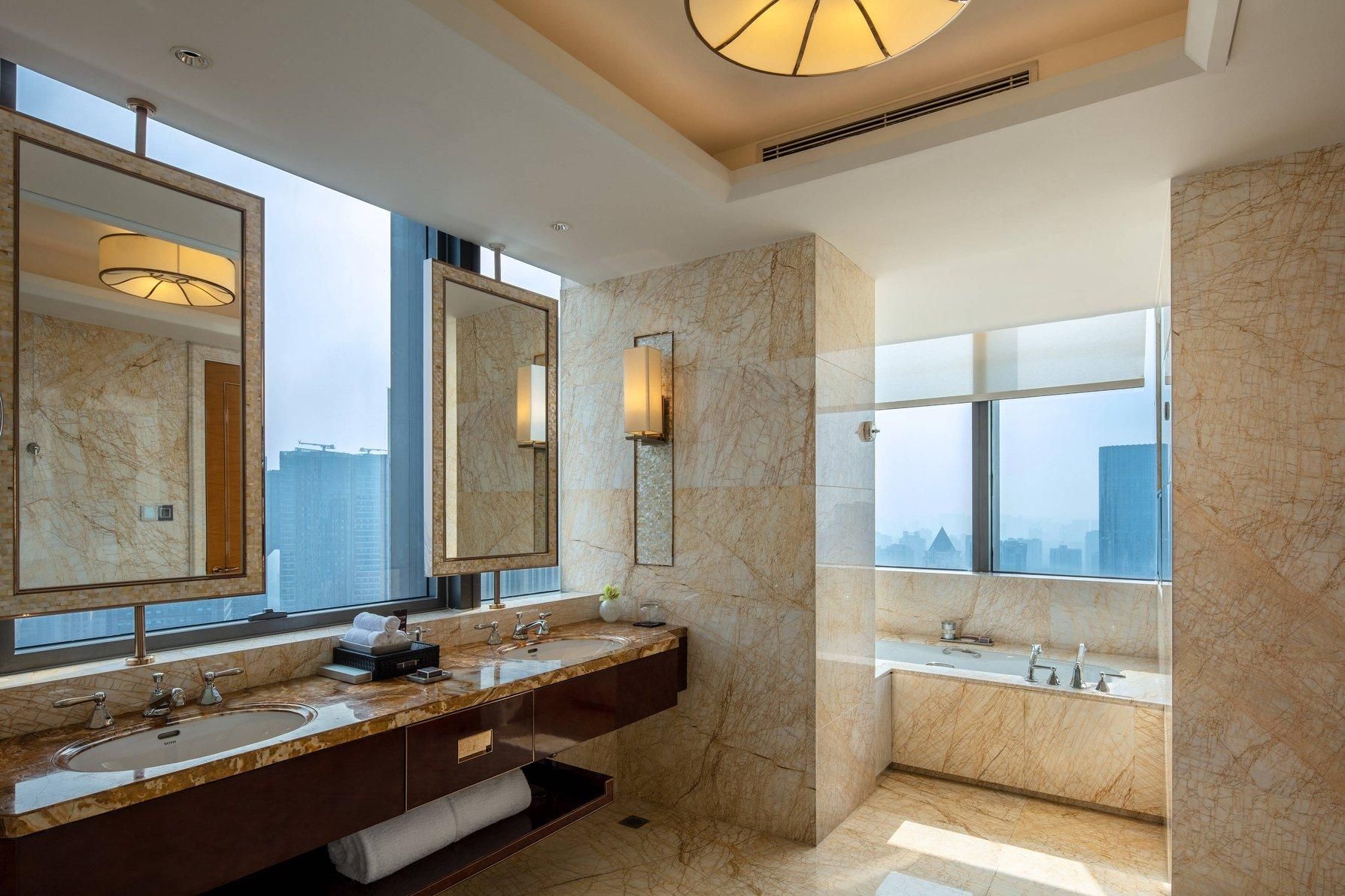 Ritz Carlton Suite, Club lounge access, 1 Bedroom Suite, 1 King
