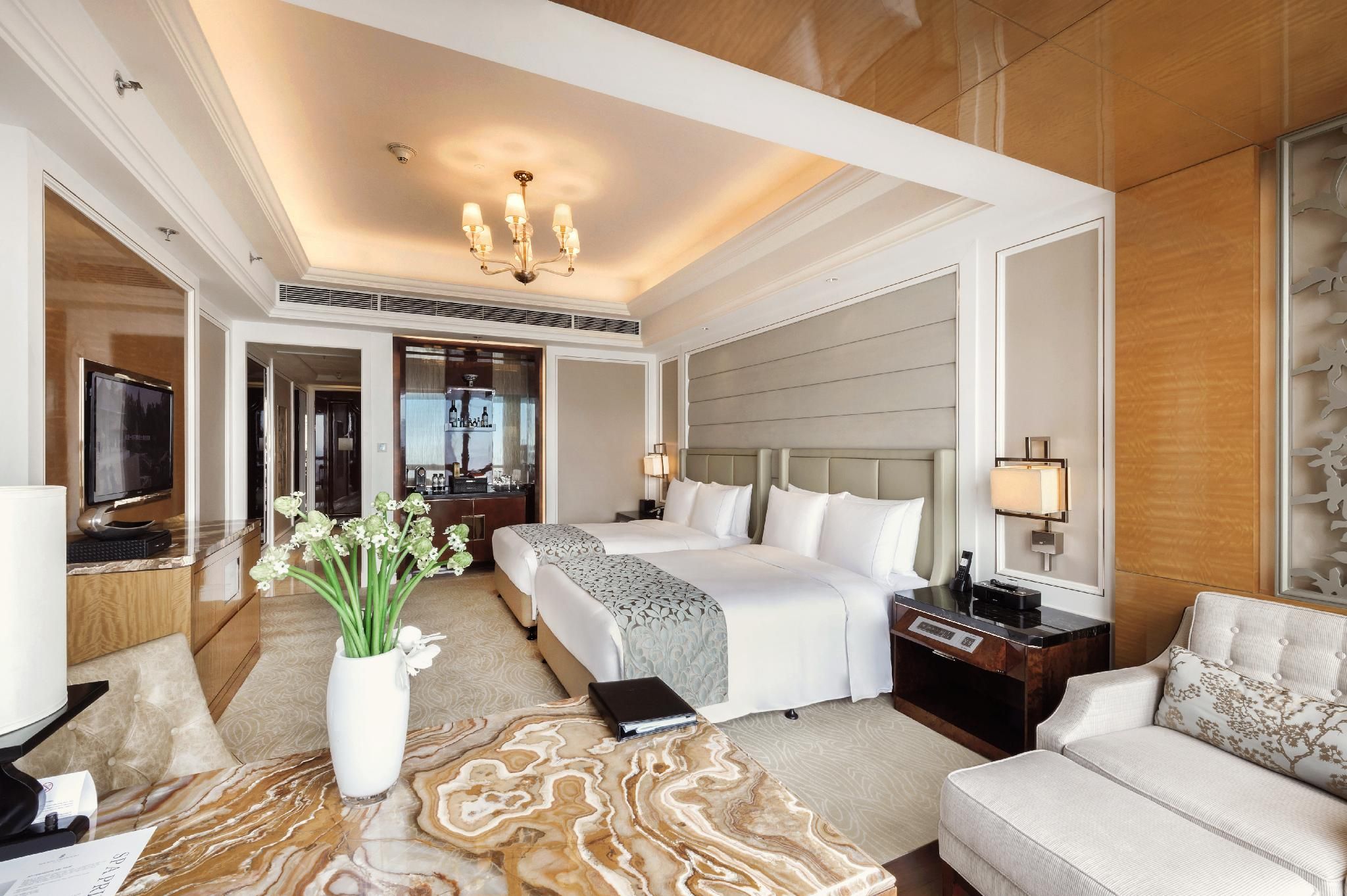 Guest room, 2 Double, City view