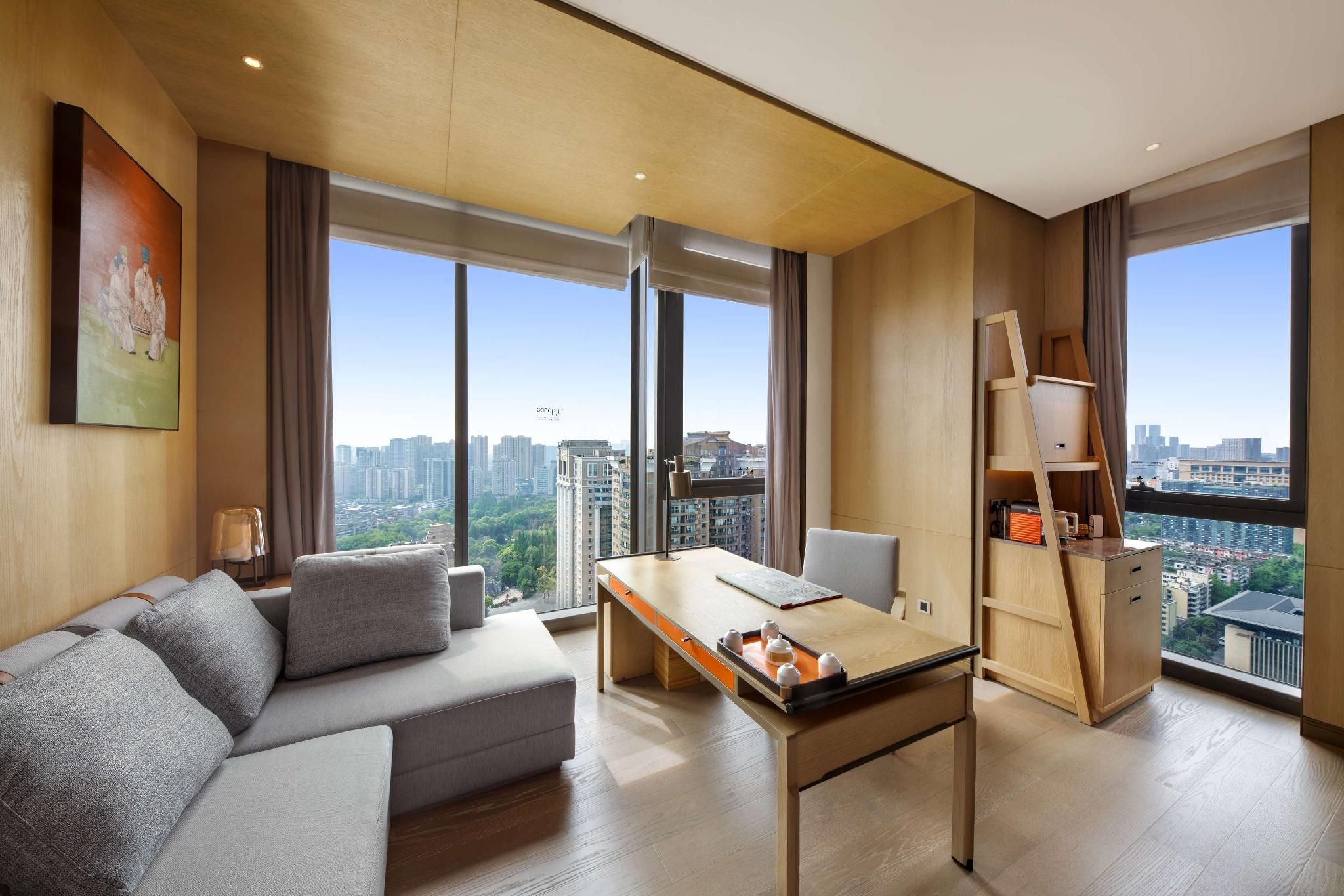 1 King Deluxe Skyline Park View Room
