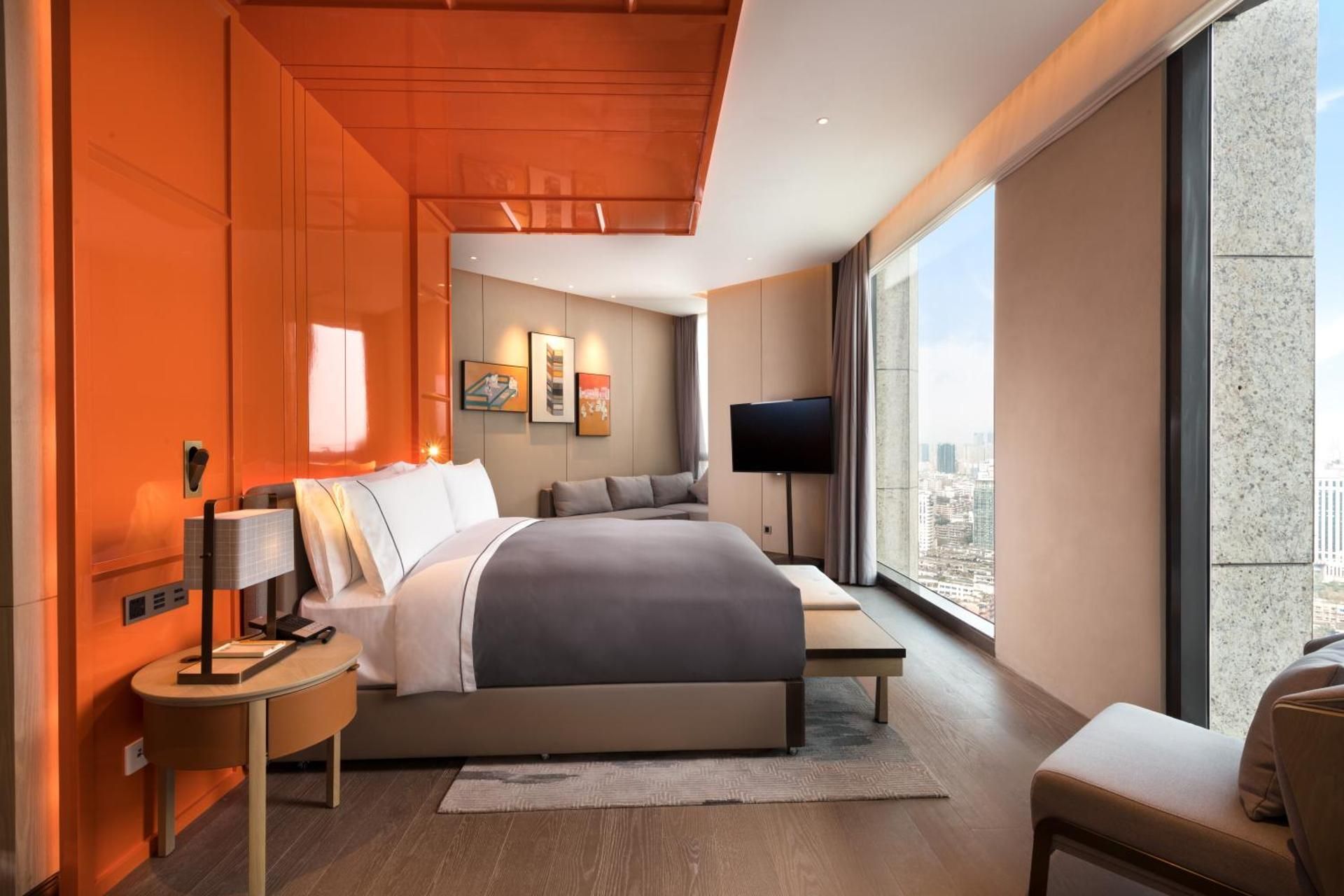 1 King Grand Skyline Tianfu Square View Suite