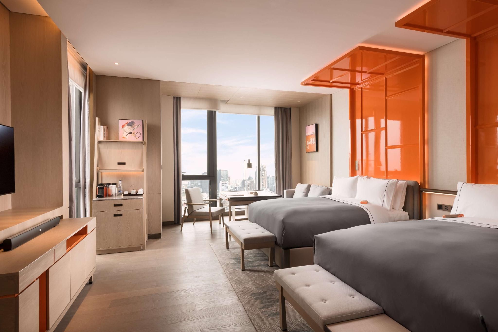 2 Queen Skyline View Room