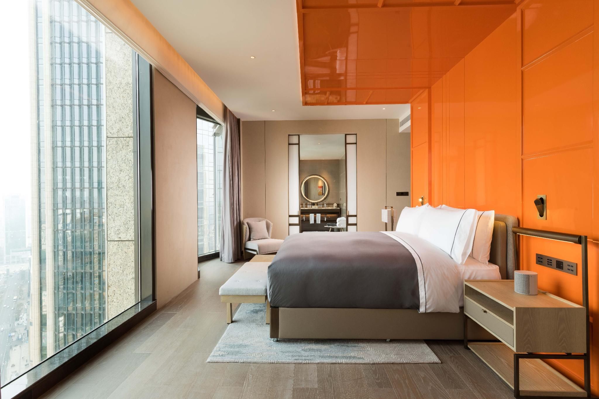 1 King Grand Skyline Tianfu Square View Suite
