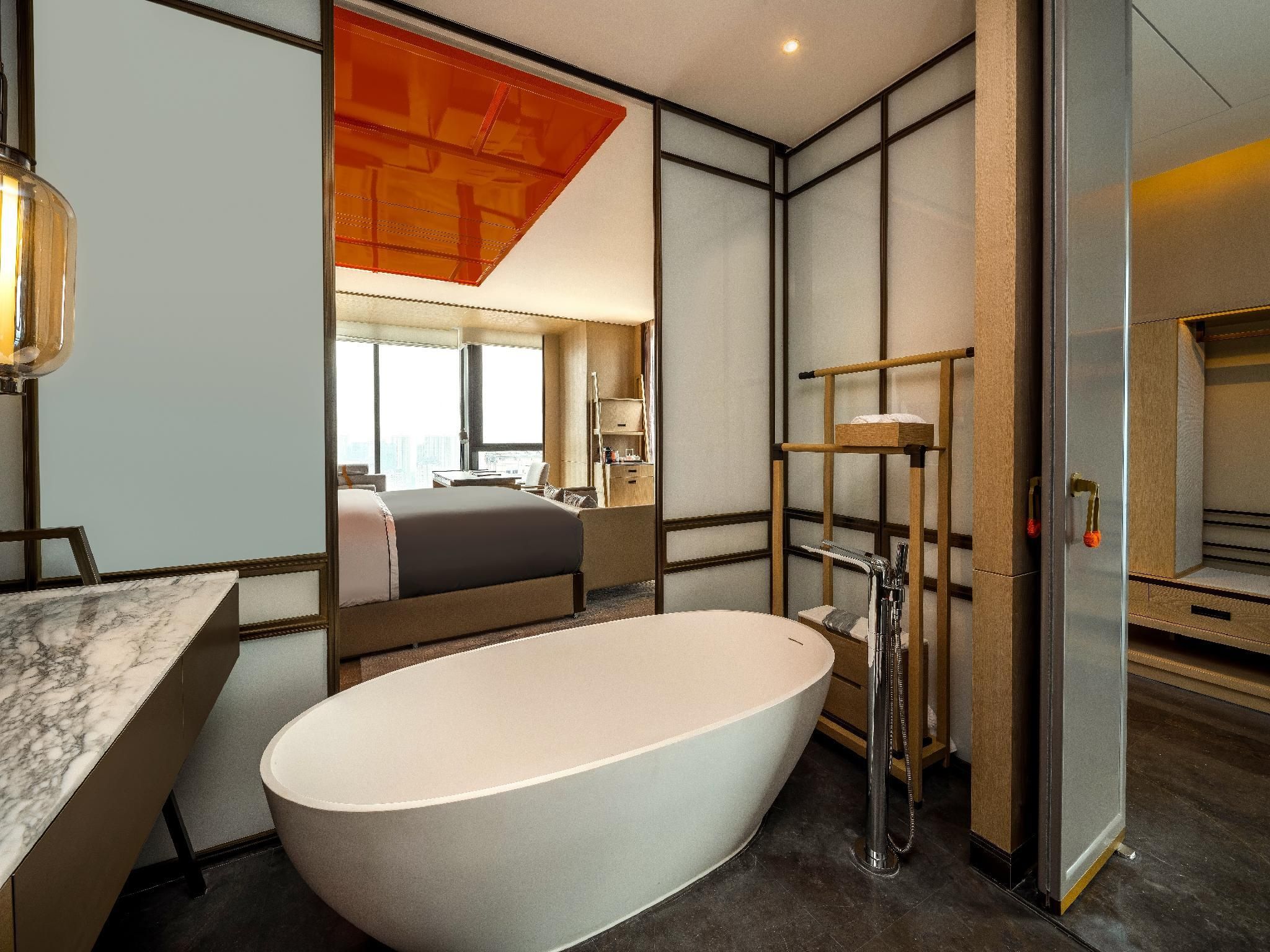 1 King Deluxe Skyline Park View Room