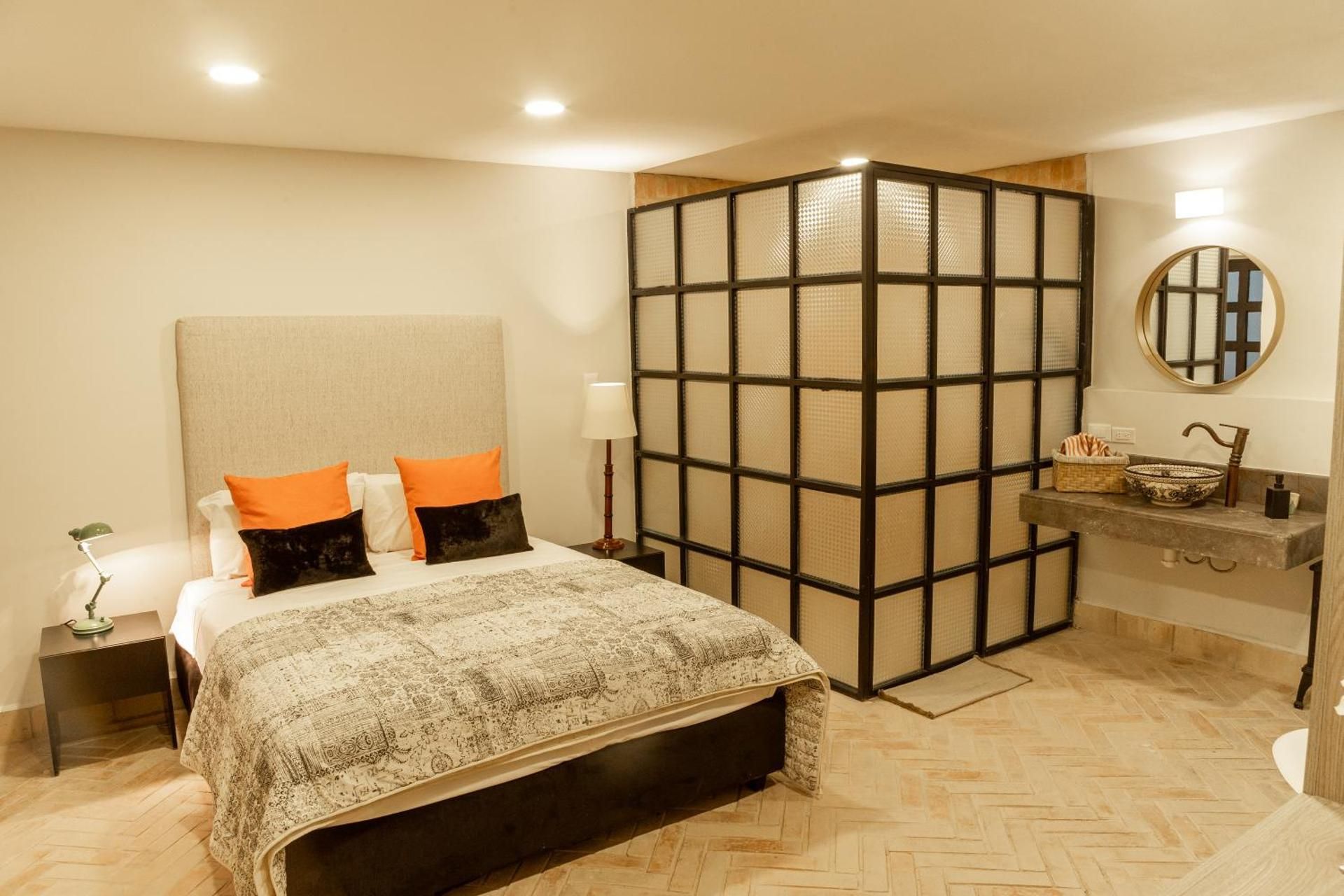 One-Bedroom Deluxe Apartment