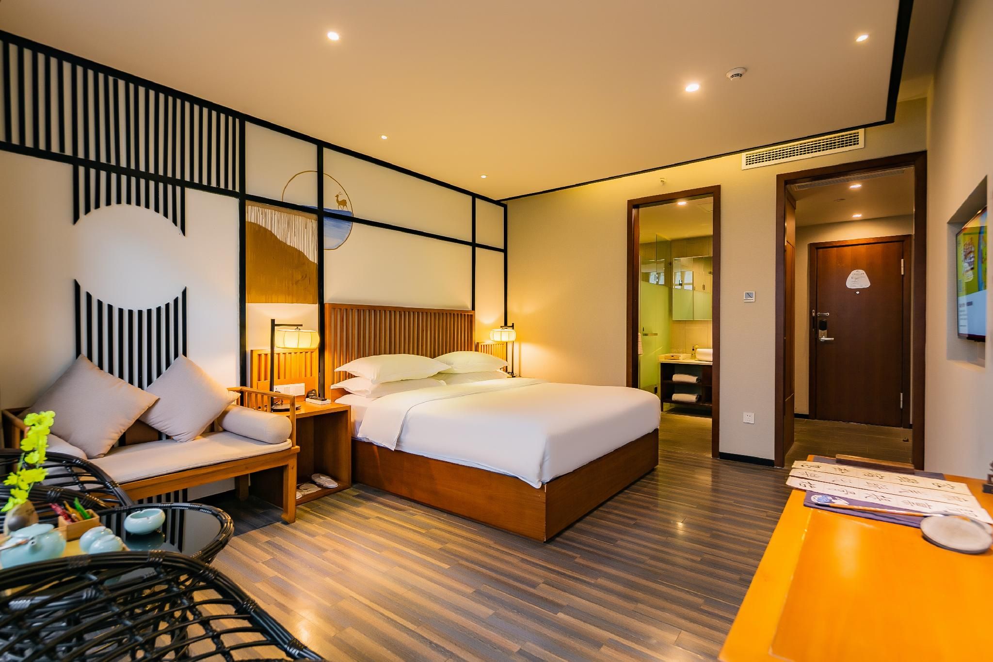 Rezen - Garden 1 Bed Room