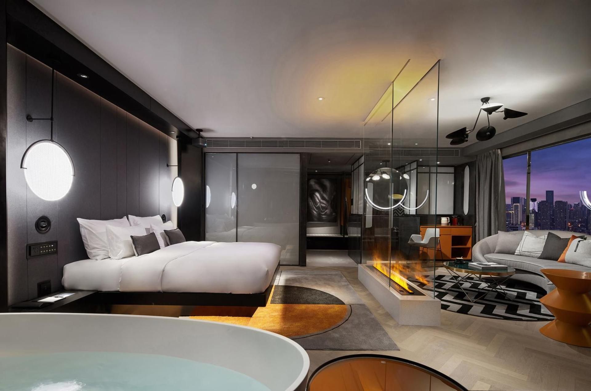 270° City-view Deluxe Suite - 1 Bedroom