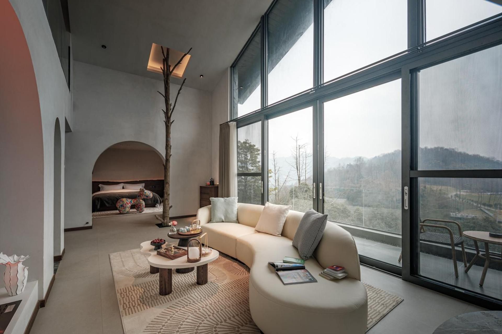 Deluxe King Suite