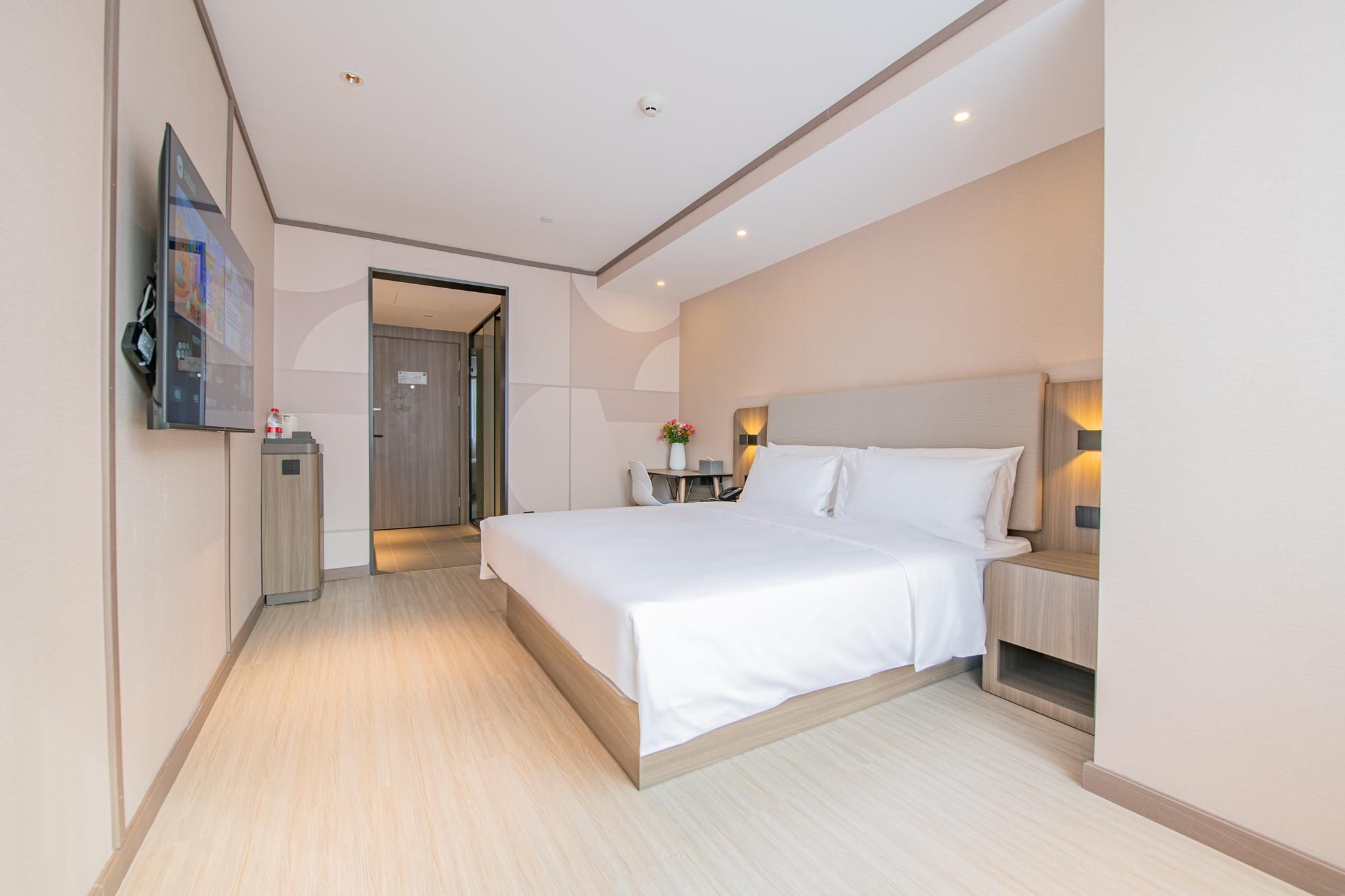 Huazhu - Superior BedRoom
