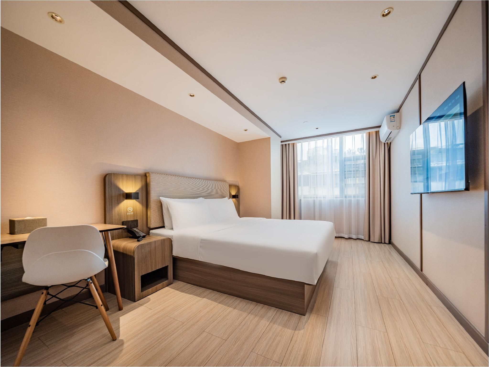 Business Queen Bed Room
