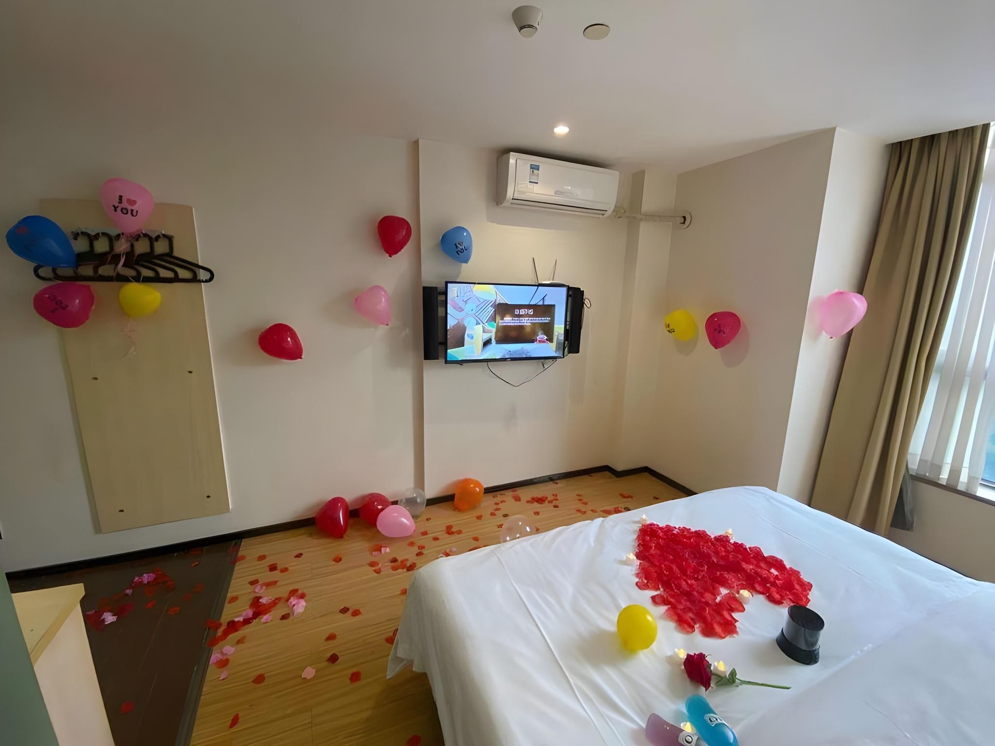 Family Single Room