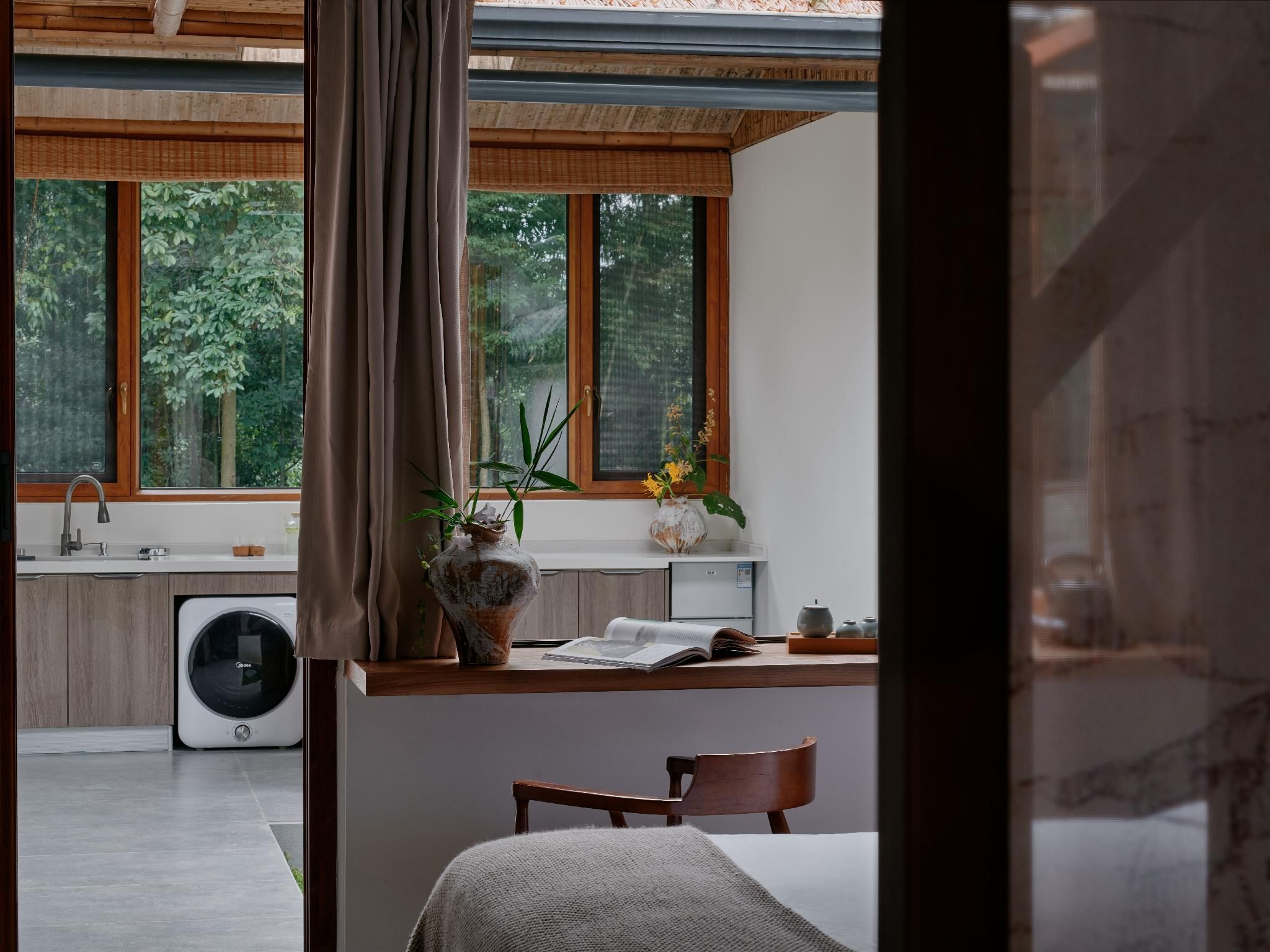 Standard Room with Courtyard View