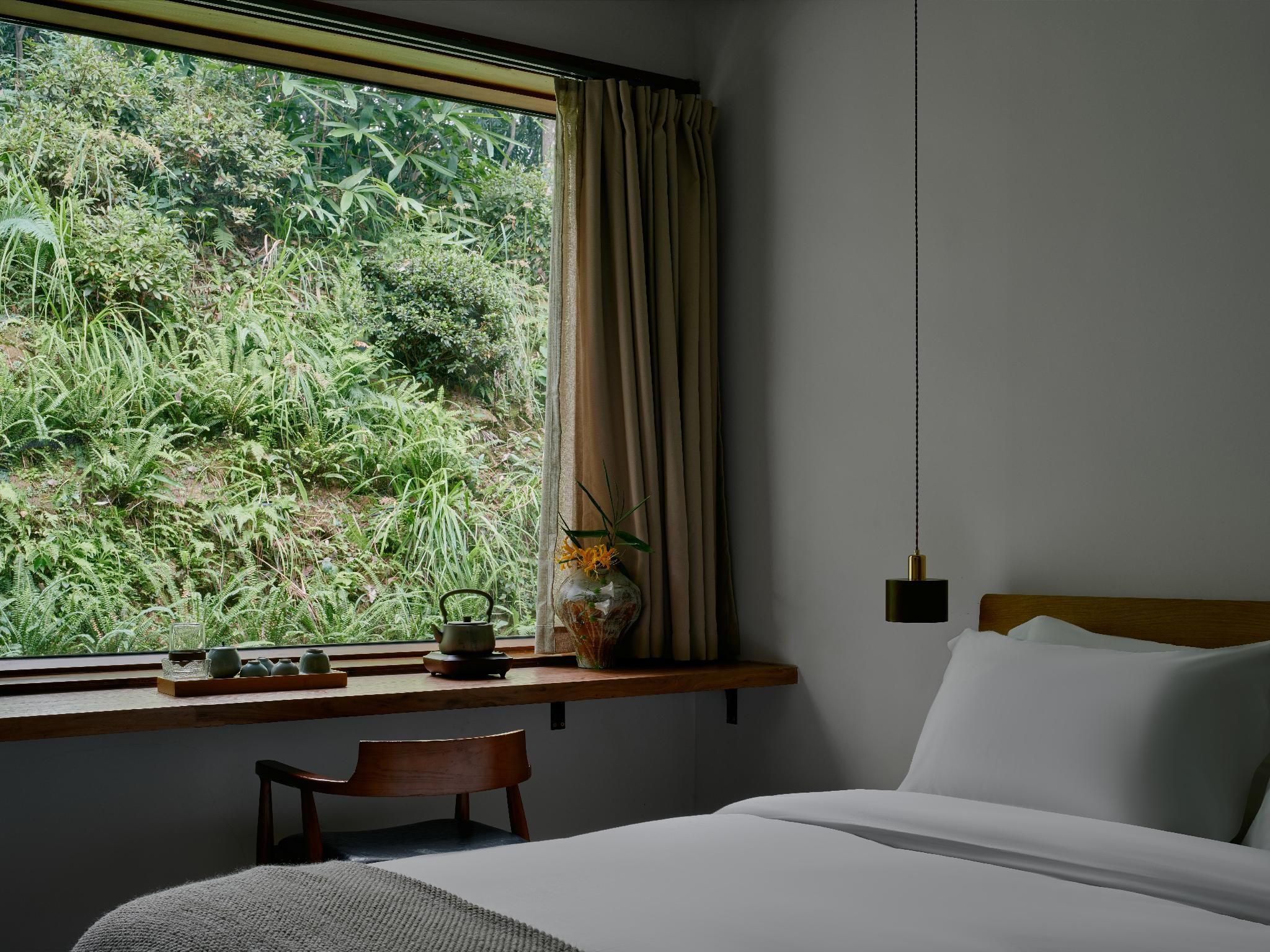 Triple Bed Room