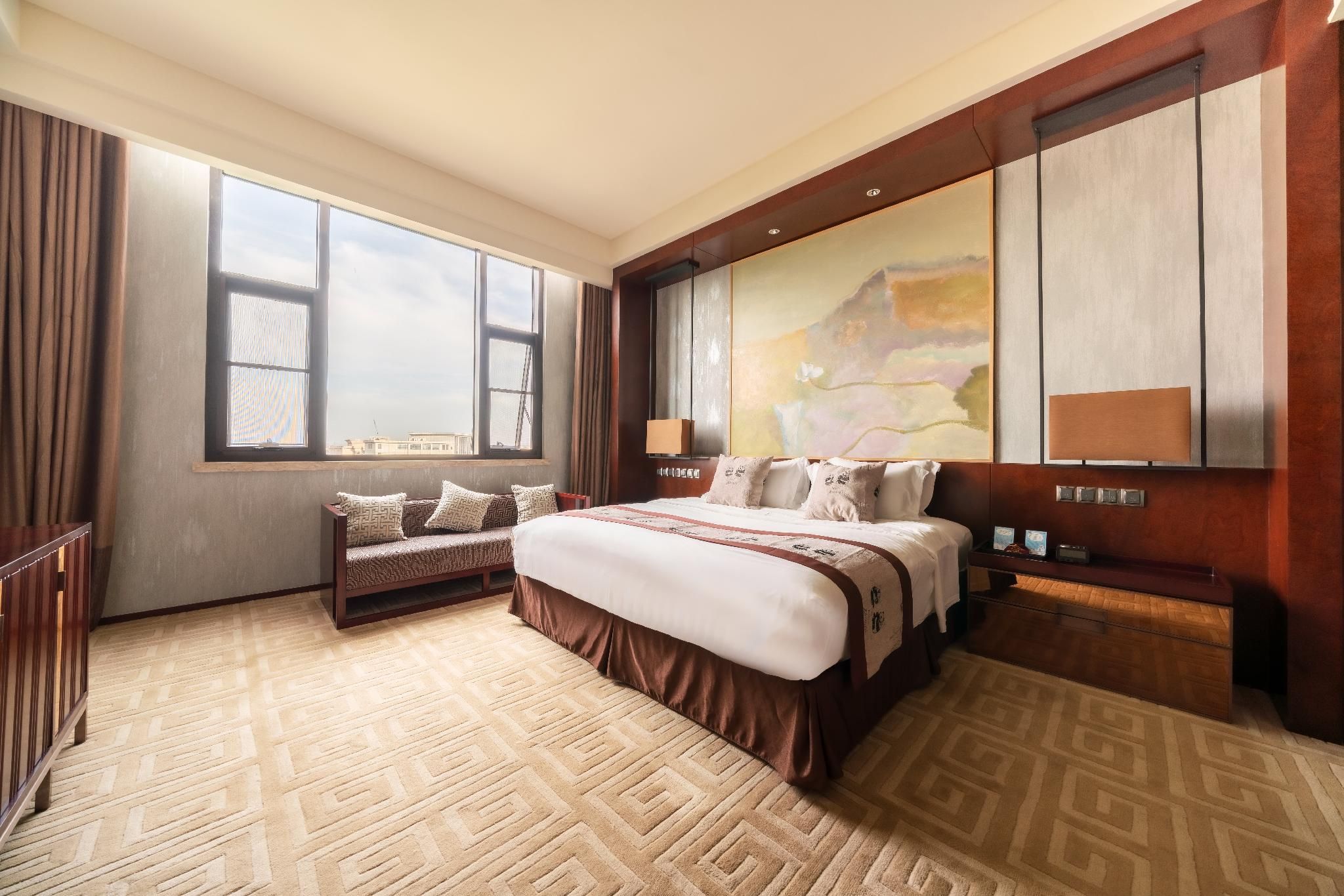 Superior Executive Suite
