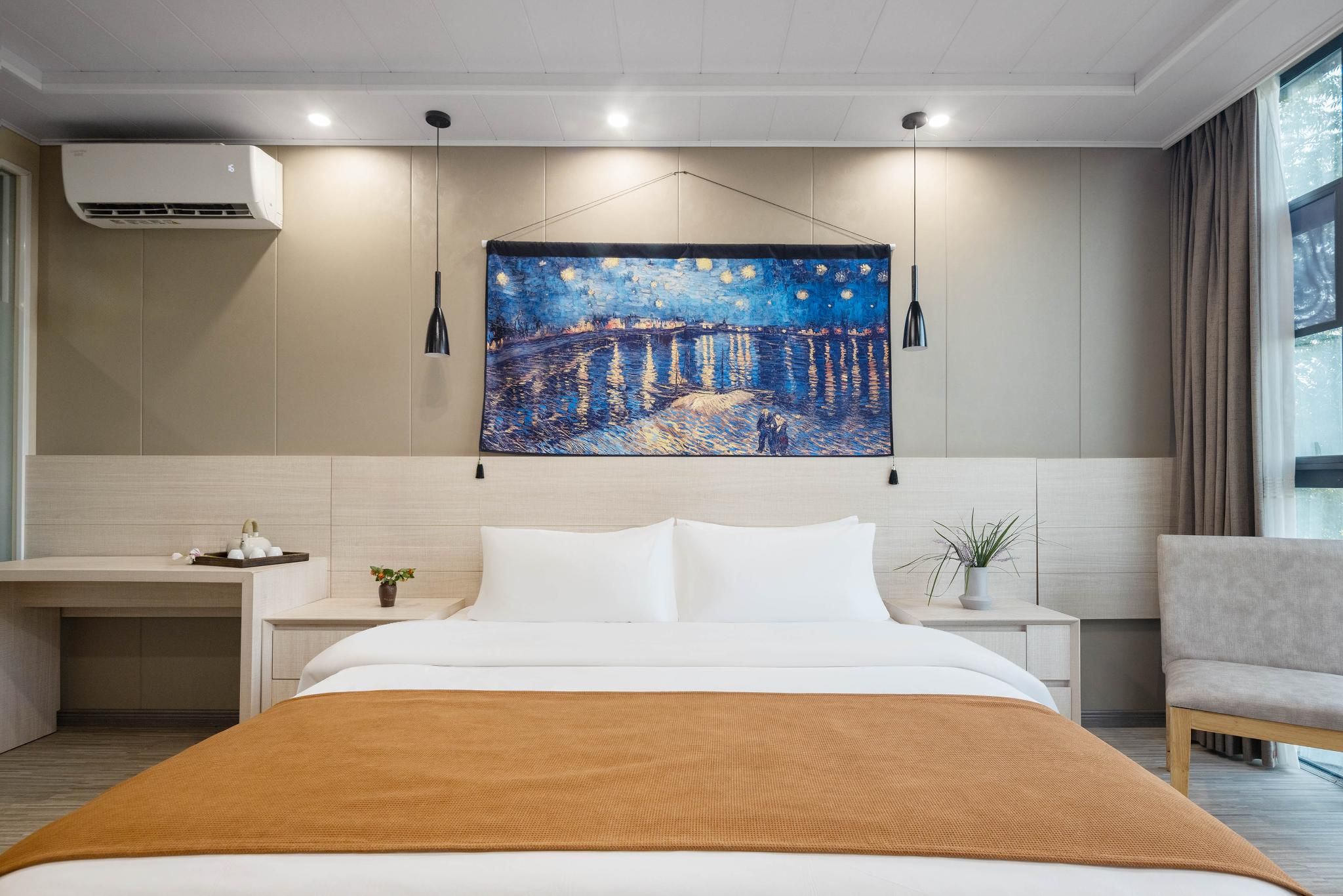 Yiyuan · Designer Influencer Hotel - Chengdu Tianfu International Airport Branch Deluxe Mountain View