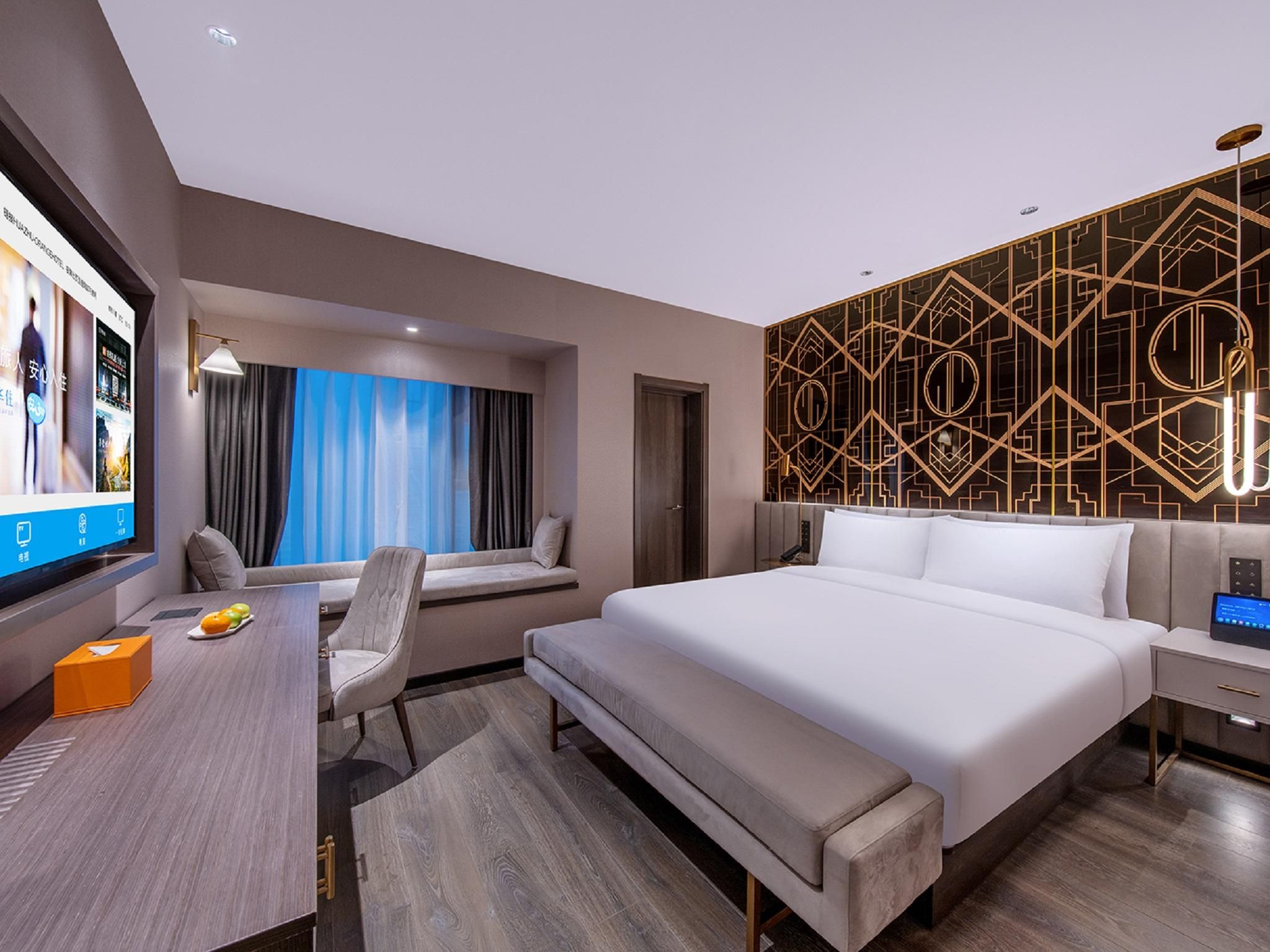 Business Queen Bed Room
