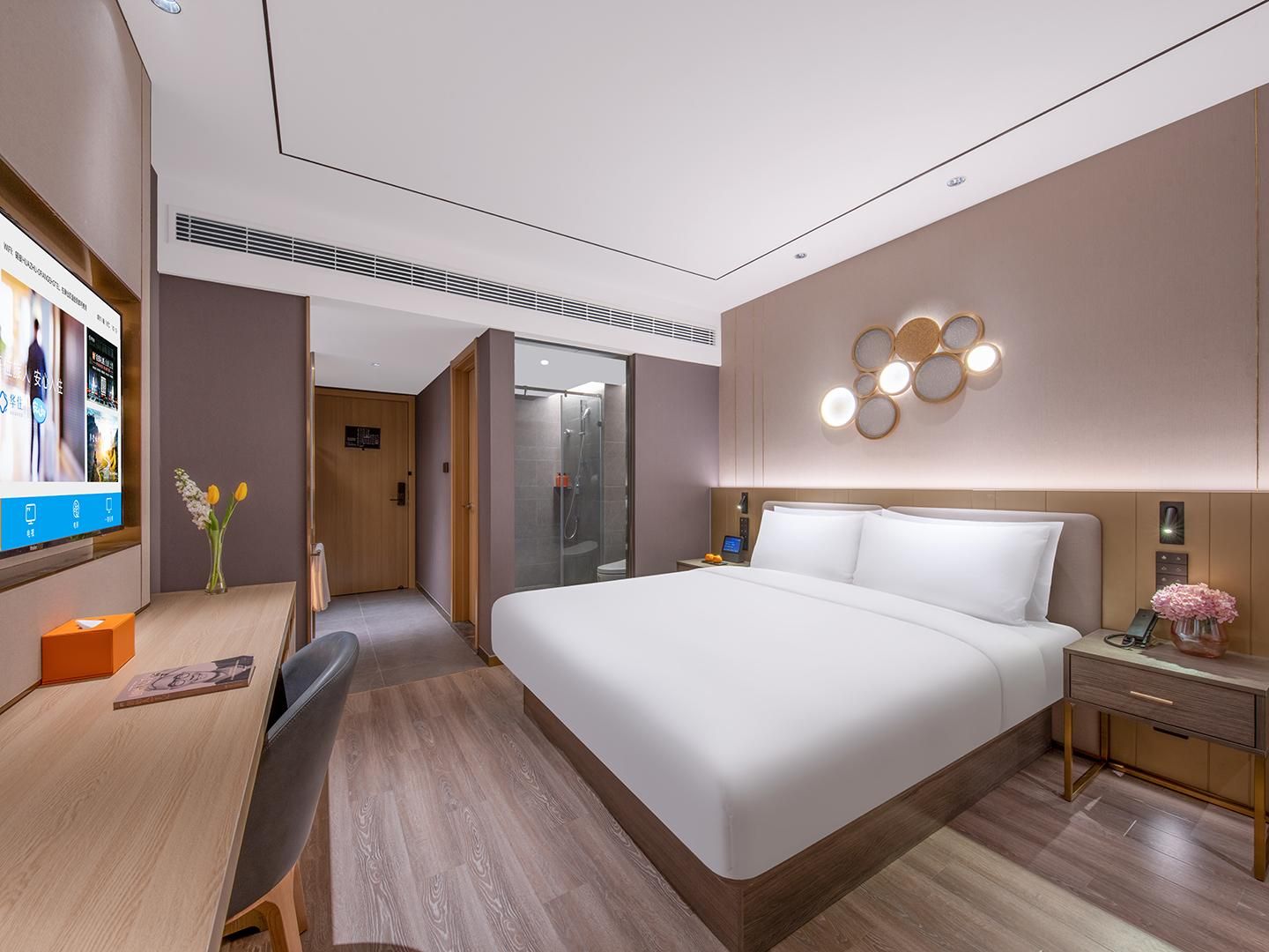 Huazhu - Yueruo Liujin Bed Room