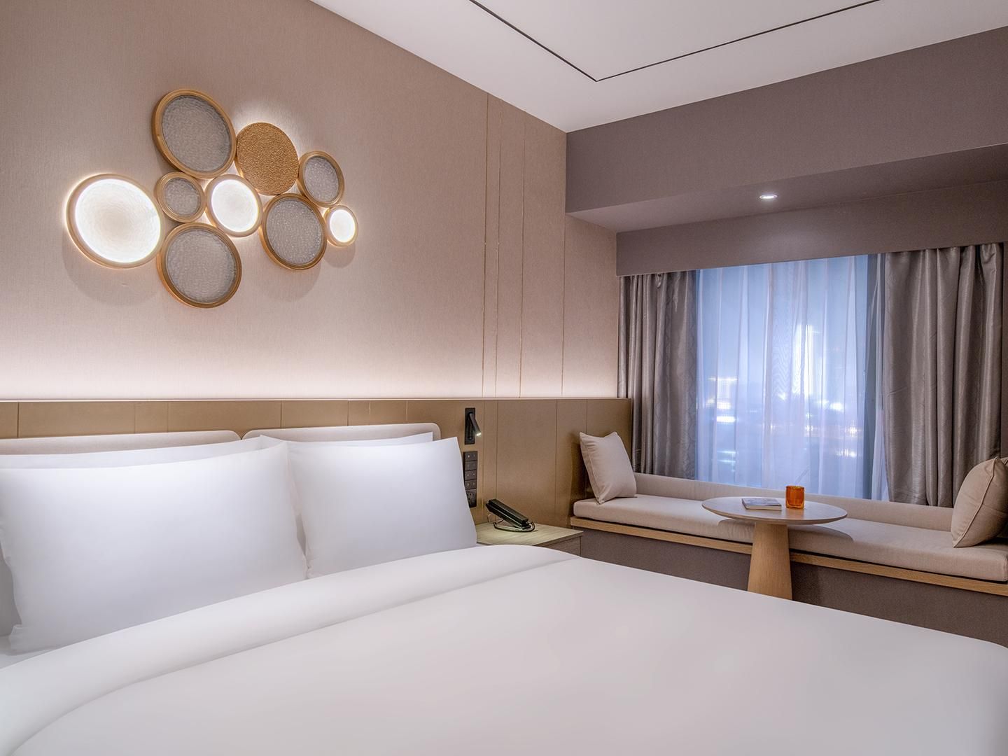 Huazhu - Yueruo Liujin Bed Room