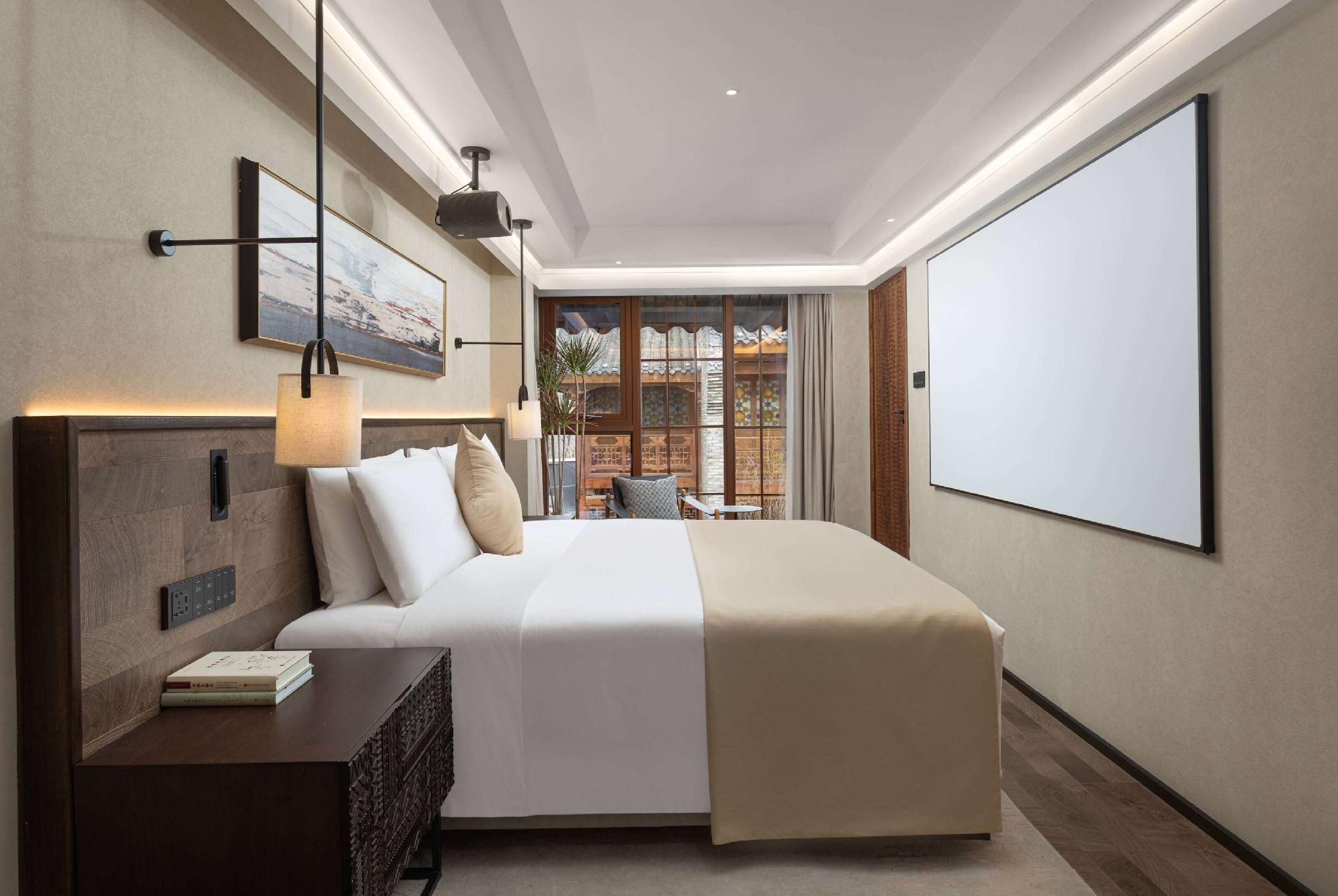 1 King Bed, Rooftop Garden Loft, Smoking