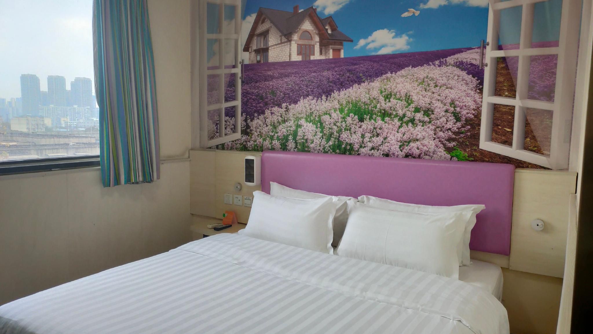 Economy Room