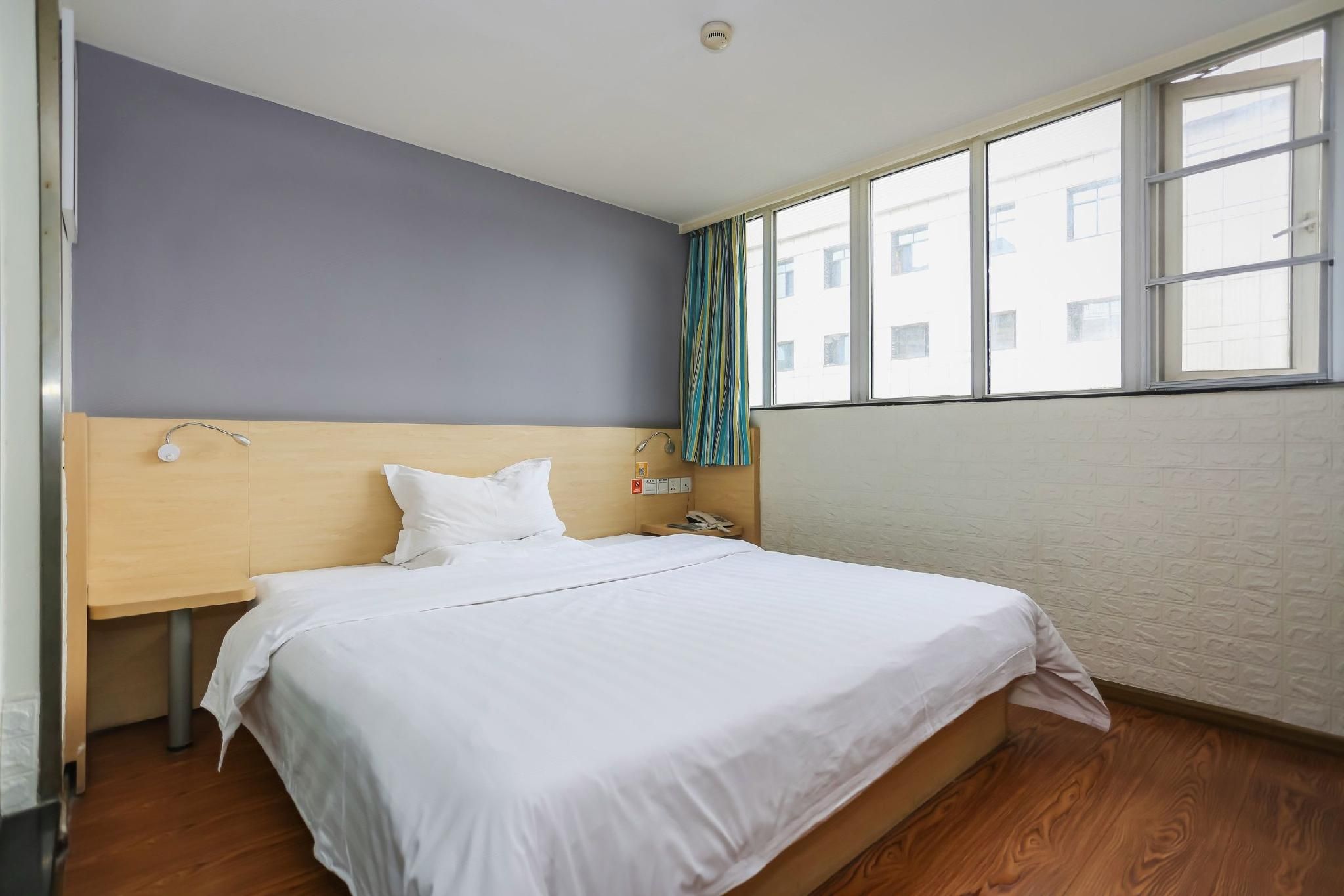 WH - Traditional Bed Room