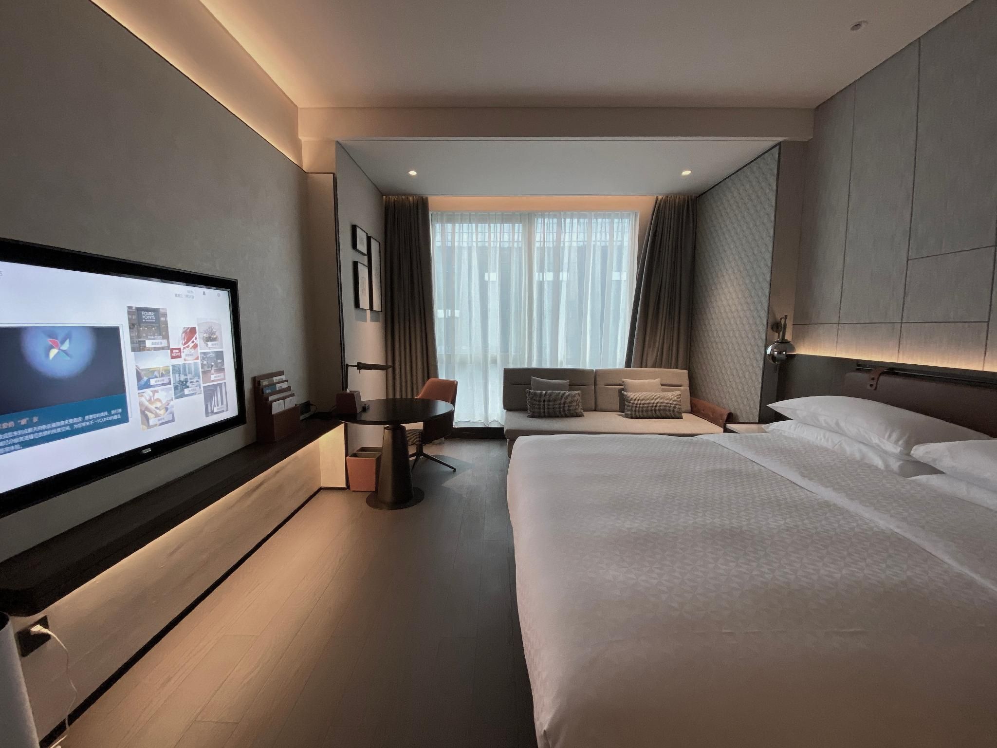 Superior, Guest room, 1 King, City view
