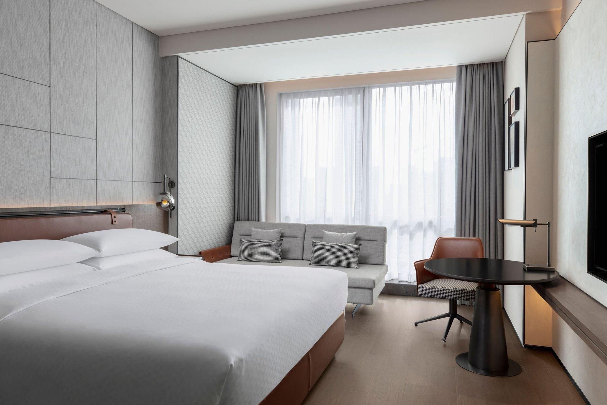Collection, Guest room, 1 King, City view