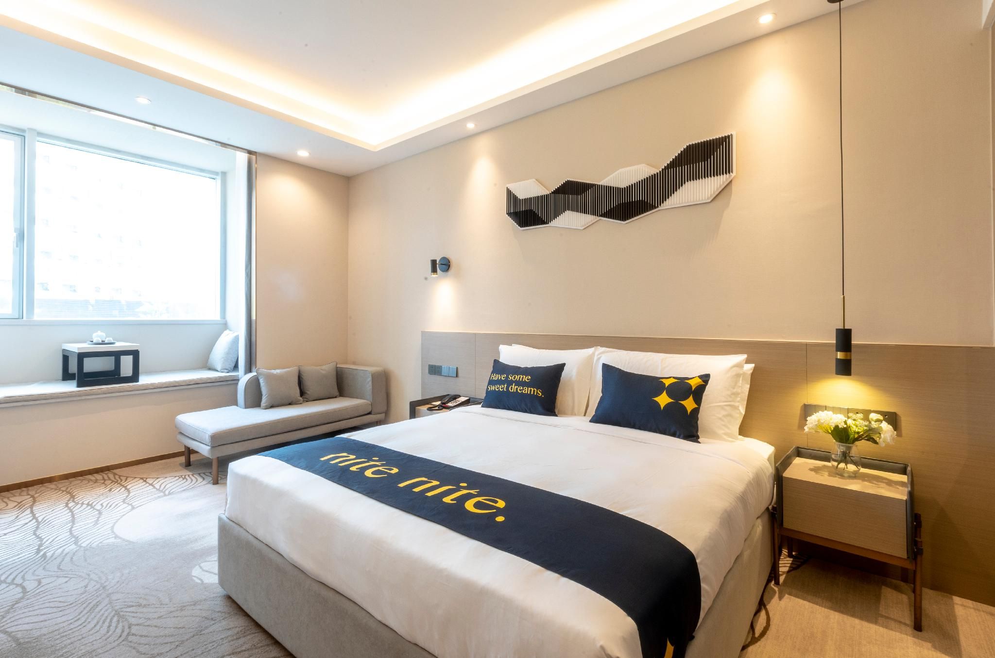 Comfort Queen Room