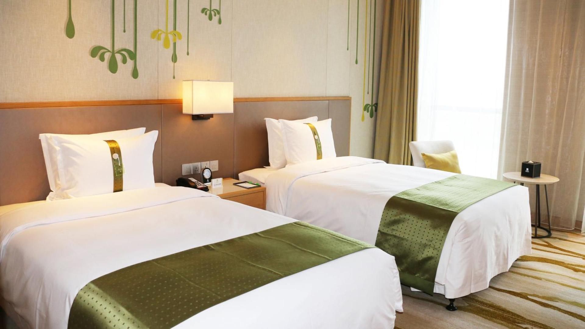 Standard Twin Room - High Floor