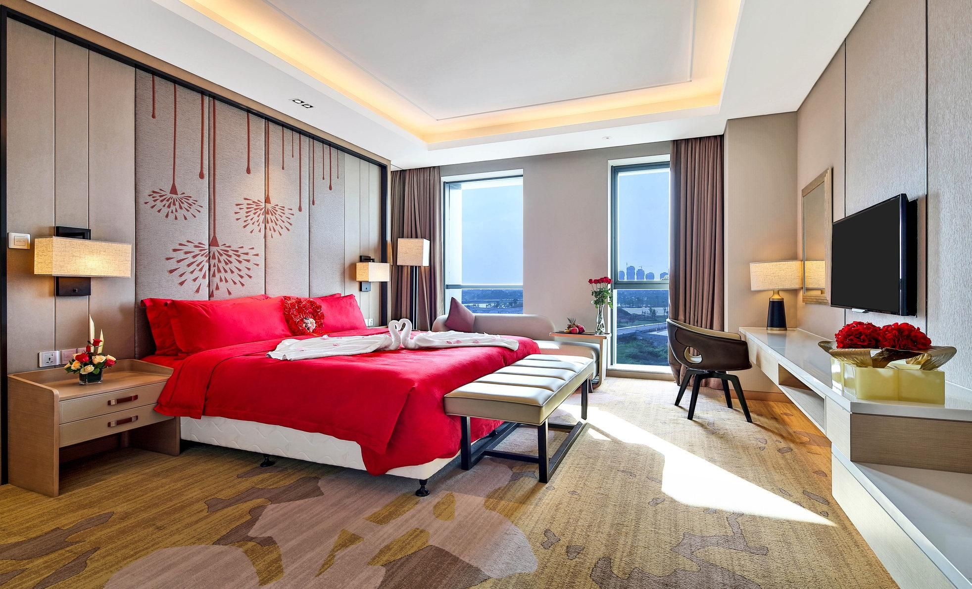 1 King 1 Bedroom Suite High Floor
