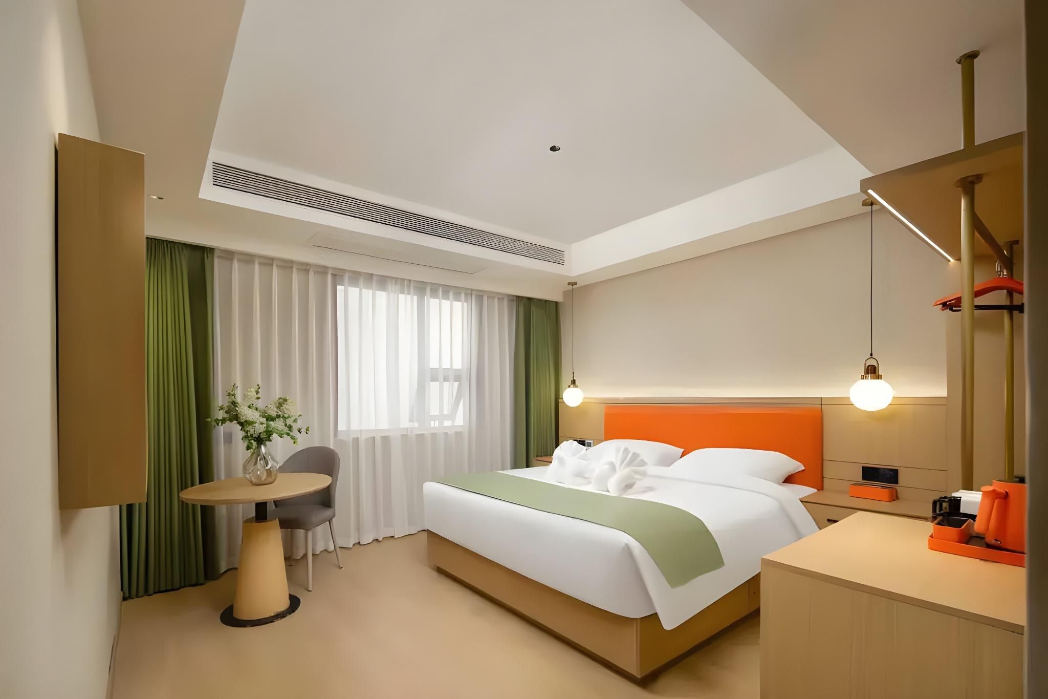 Comfort Queen Room